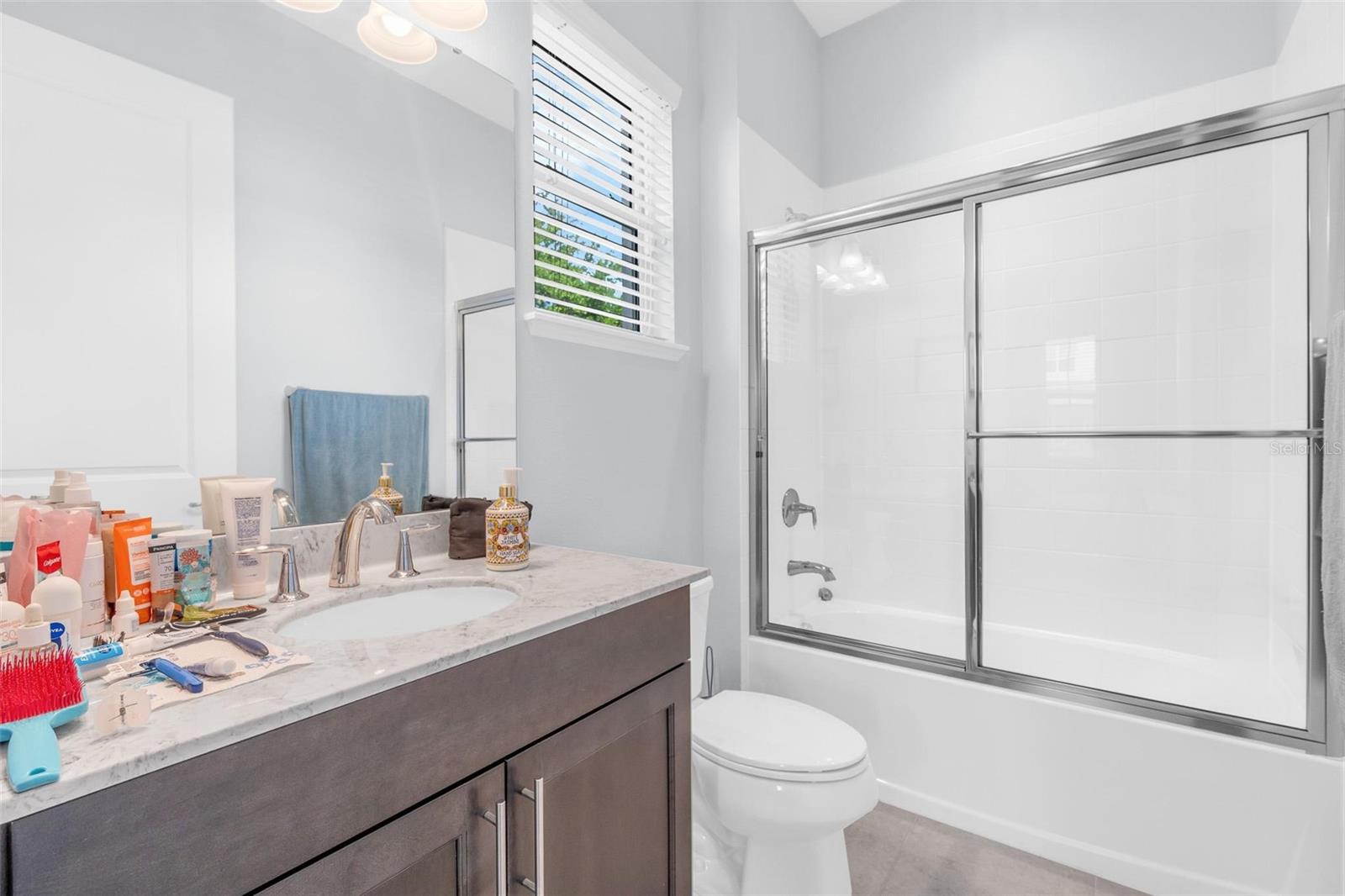 Image 44 of 63 For 15161 Canoe Place