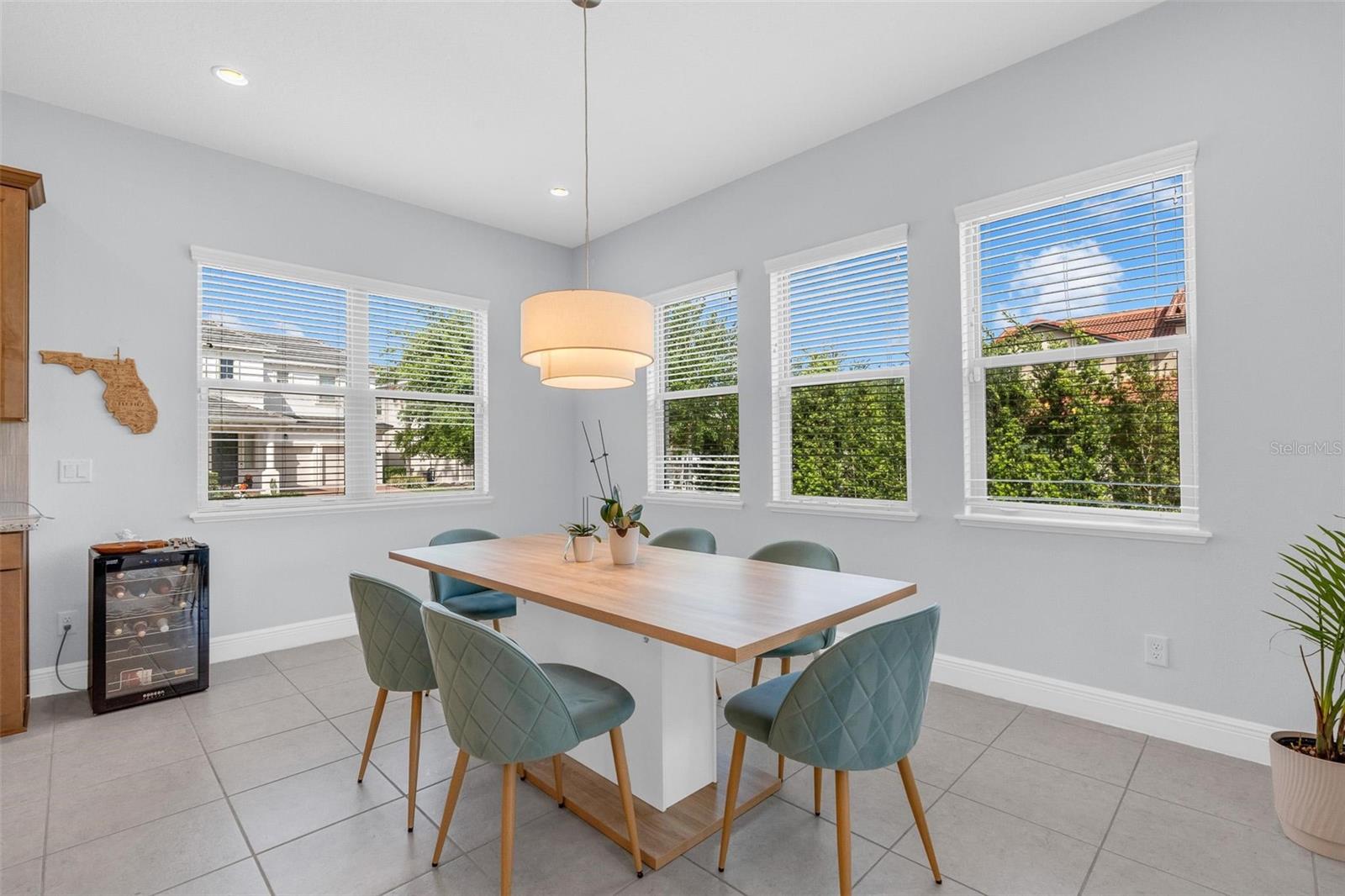 Image 6 of 63 For 15161 Canoe Place