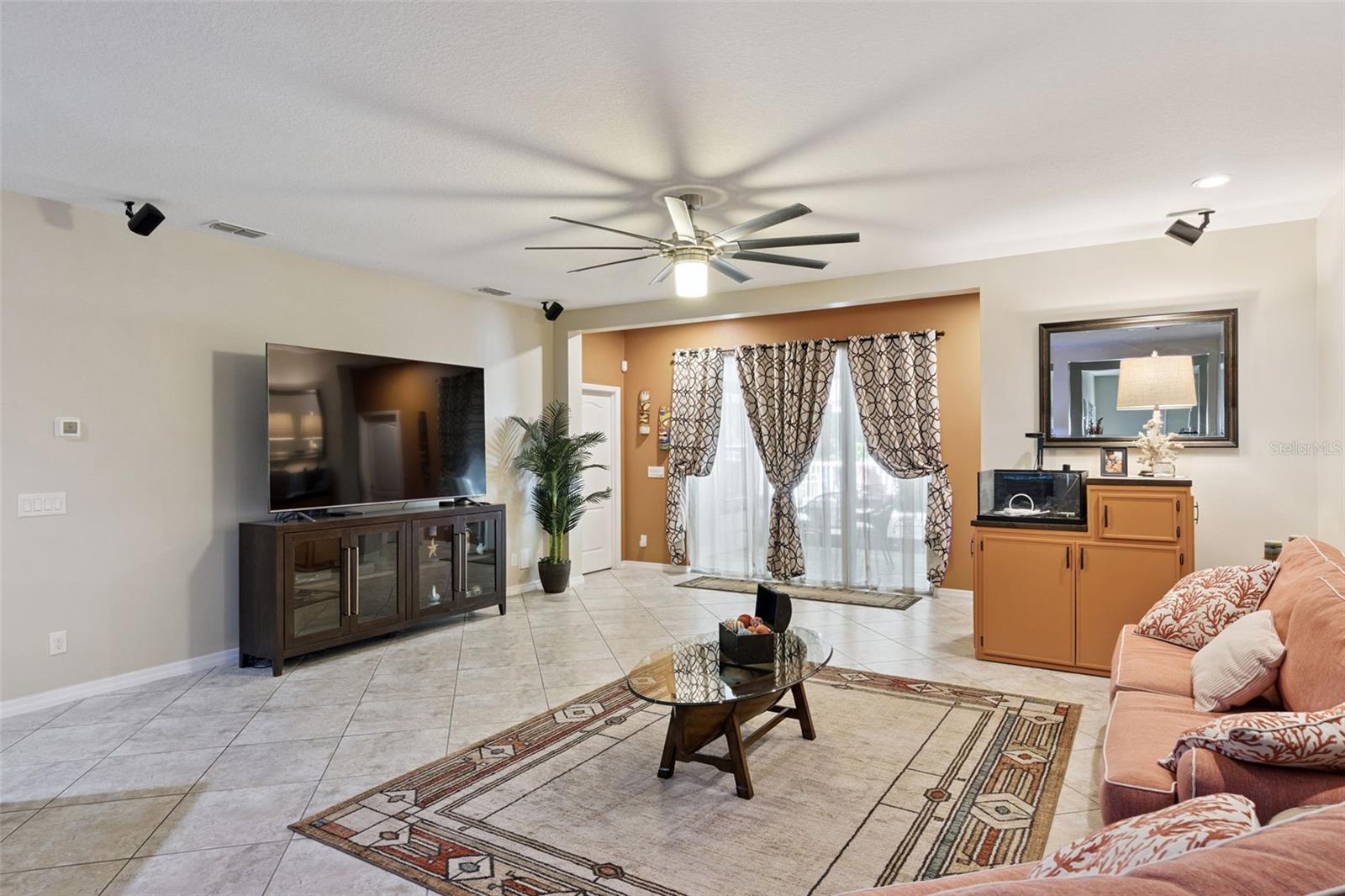 Image 23 of 34 For 1692 Blue Grass Boulevard