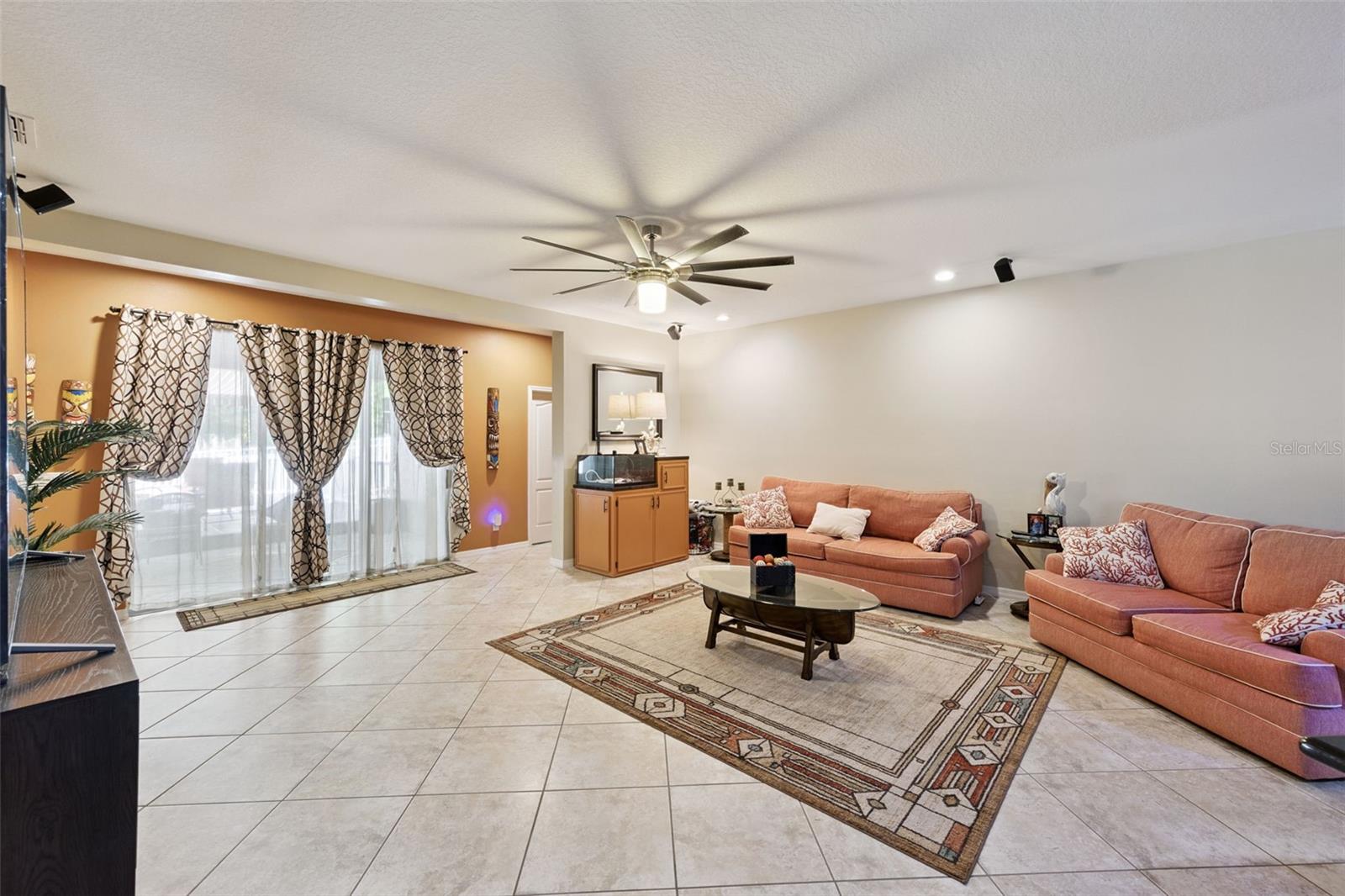 Image 24 of 34 For 1692 Blue Grass Boulevard