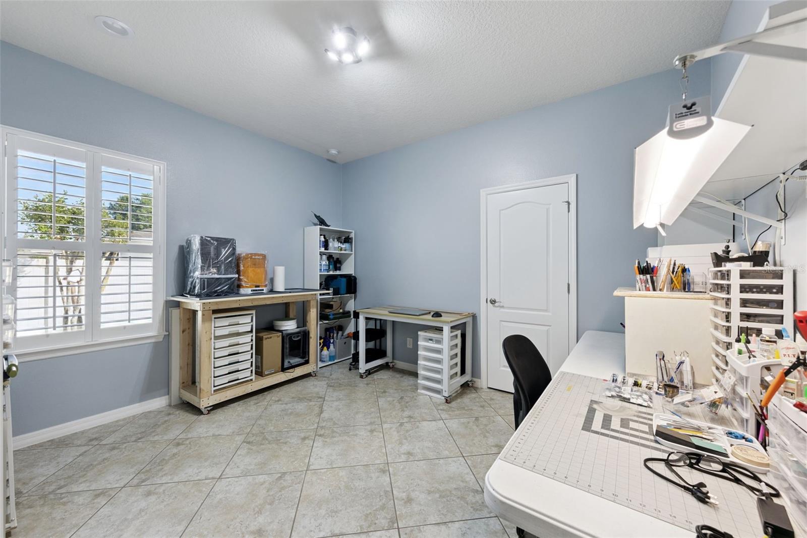 Image 25 of 34 For 1692 Blue Grass Boulevard