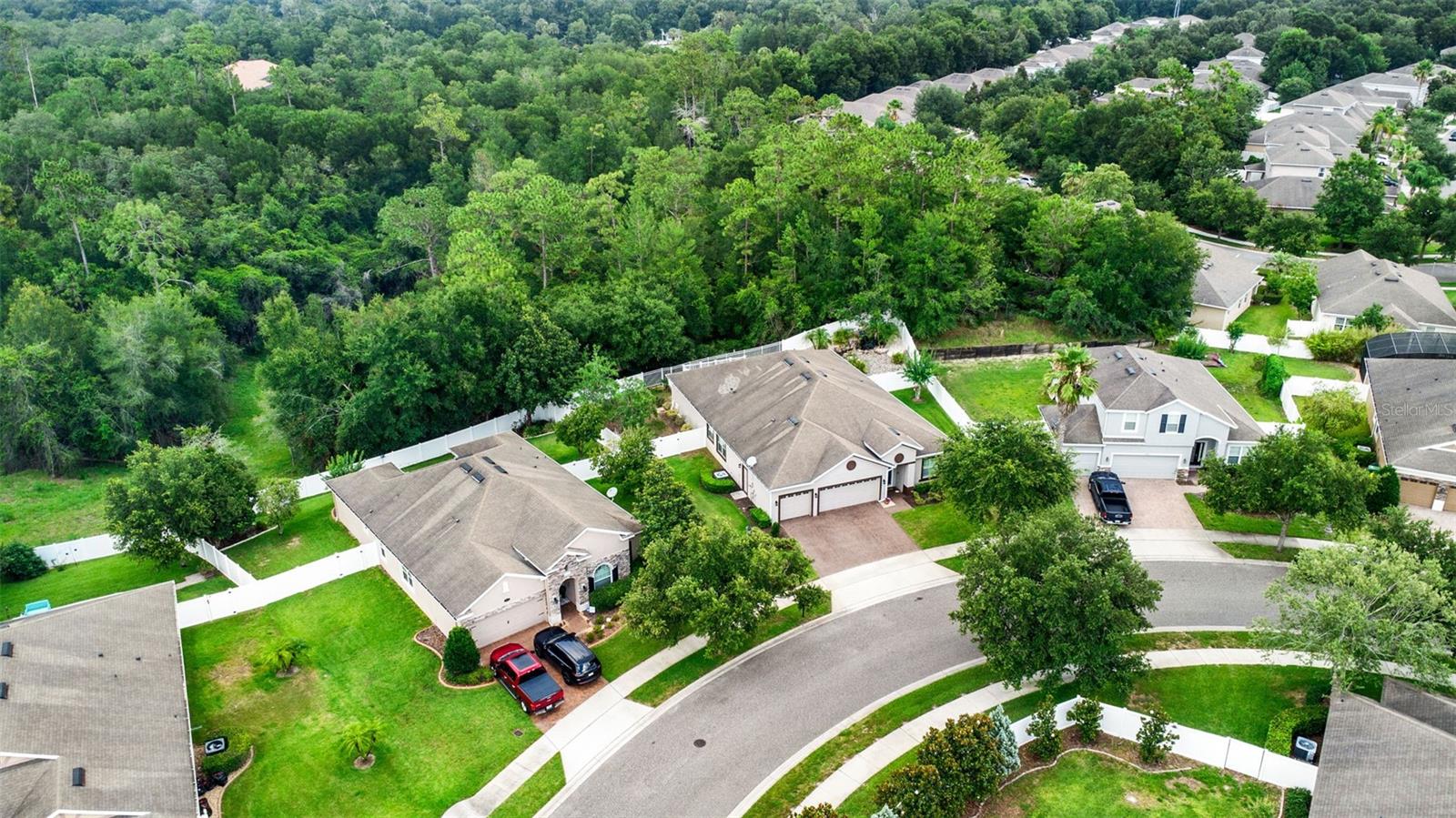 Image 30 of 34 For 1692 Blue Grass Boulevard