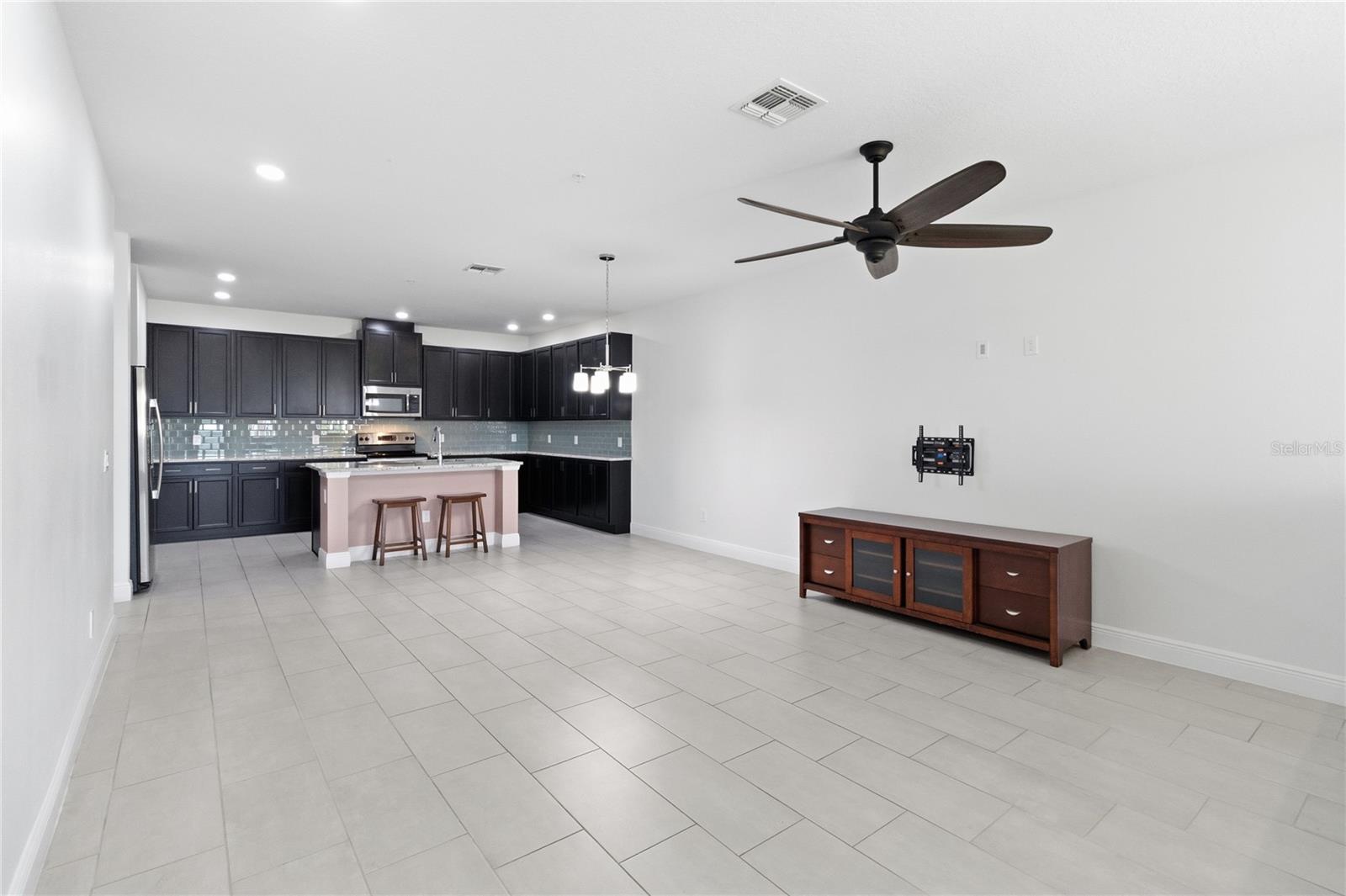 Image 17 of 57 For 13444 Stoddart Avenue