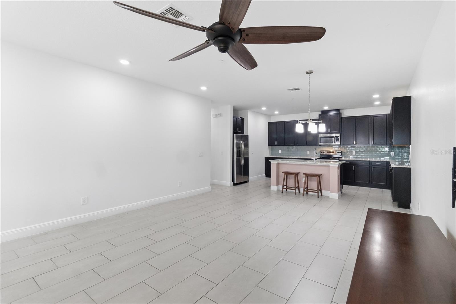 Image 18 of 57 For 13444 Stoddart Avenue