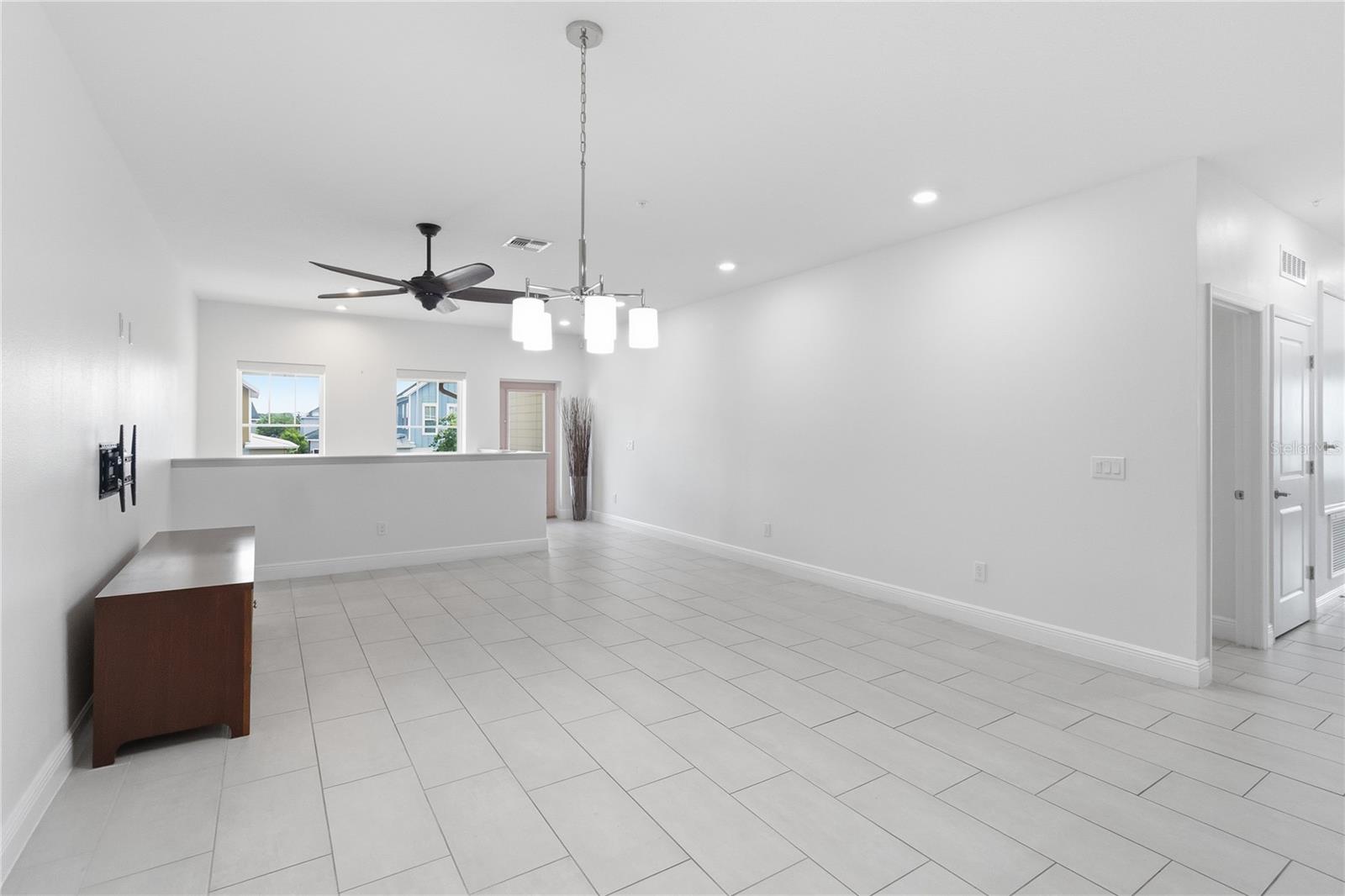 Image 20 of 57 For 13444 Stoddart Avenue