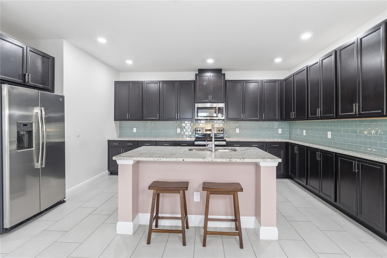 Image 22 of 57 For 13444 Stoddart Avenue