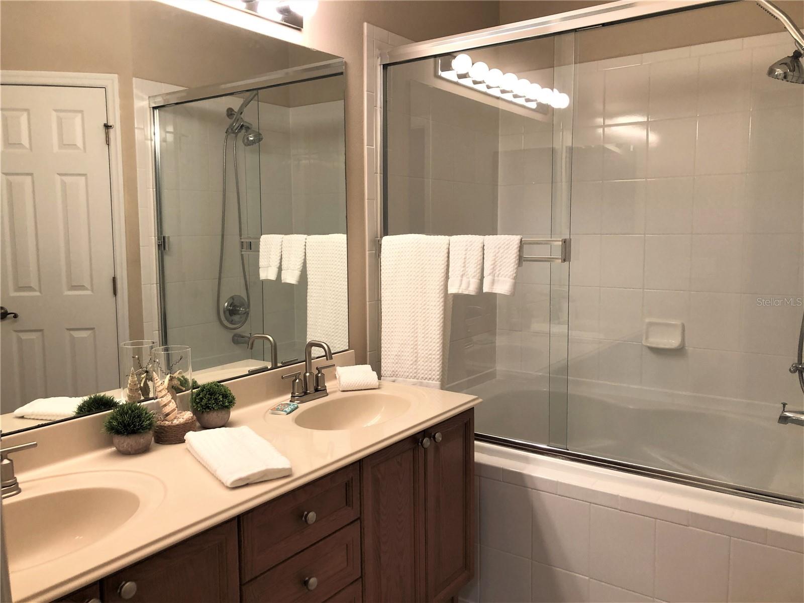 Image 9 of 19 For 602 Pinebranch Circle