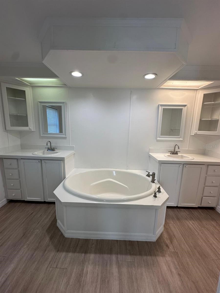 Image 9 of 13 For 26326 Foamflower Boulevard