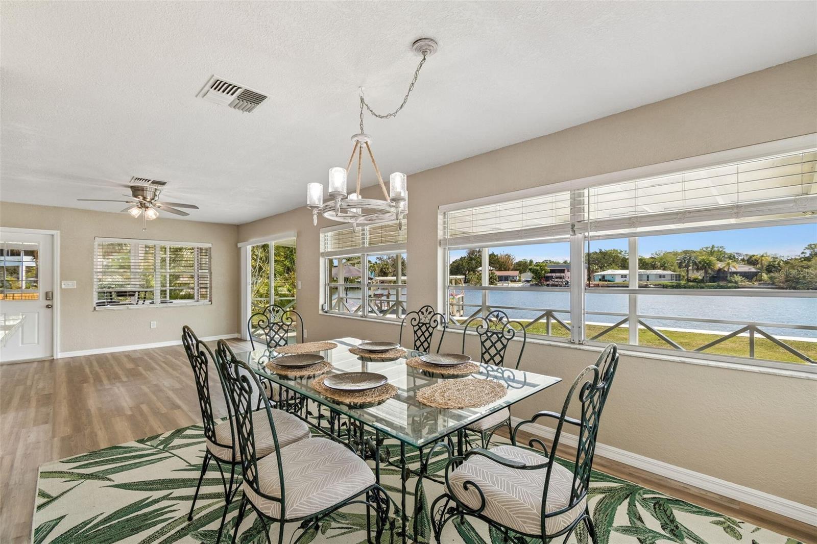 Image 17 of 98 For 14539 Coffey Lane