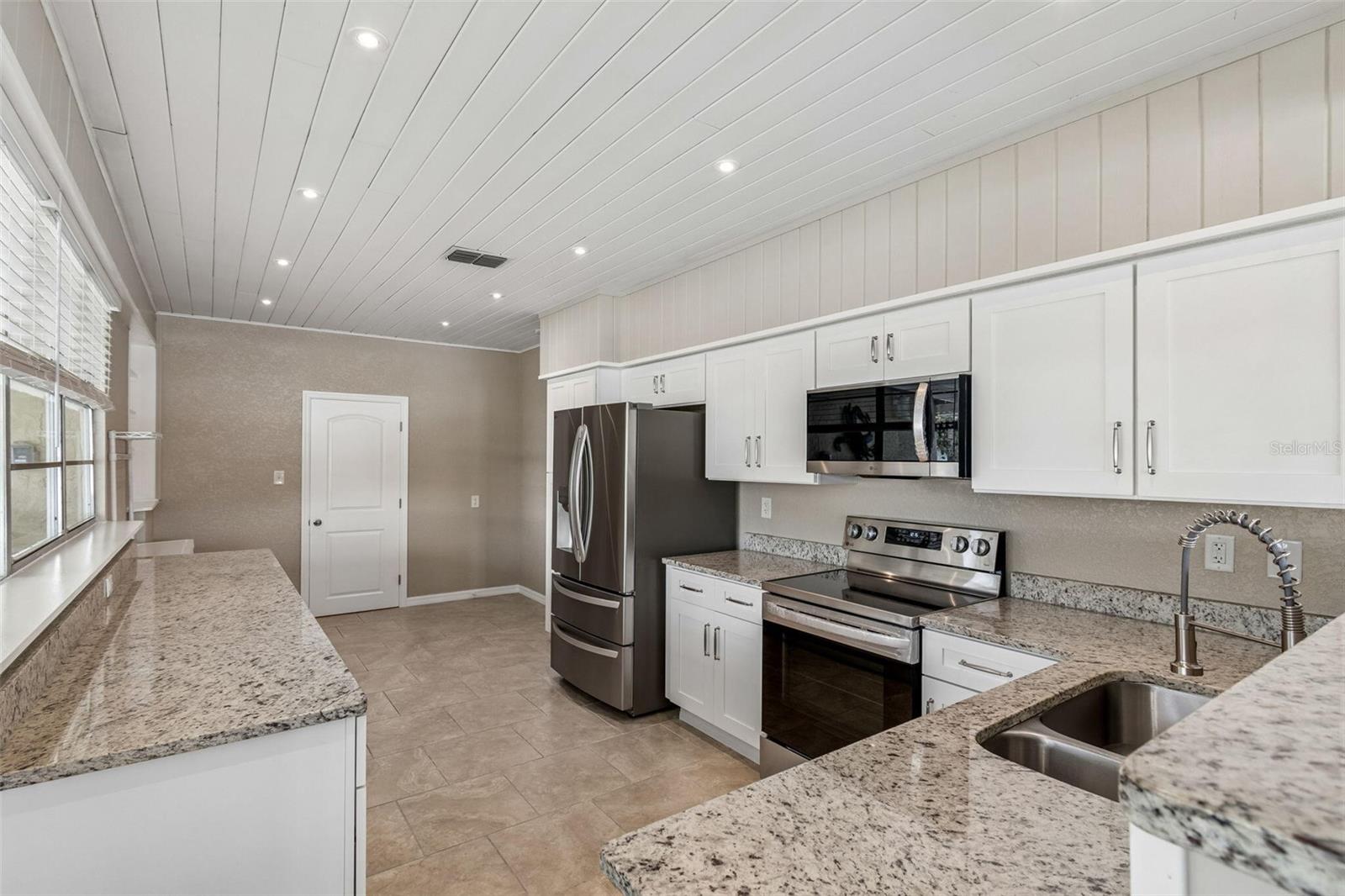 Image 19 of 98 For 14539 Coffey Lane