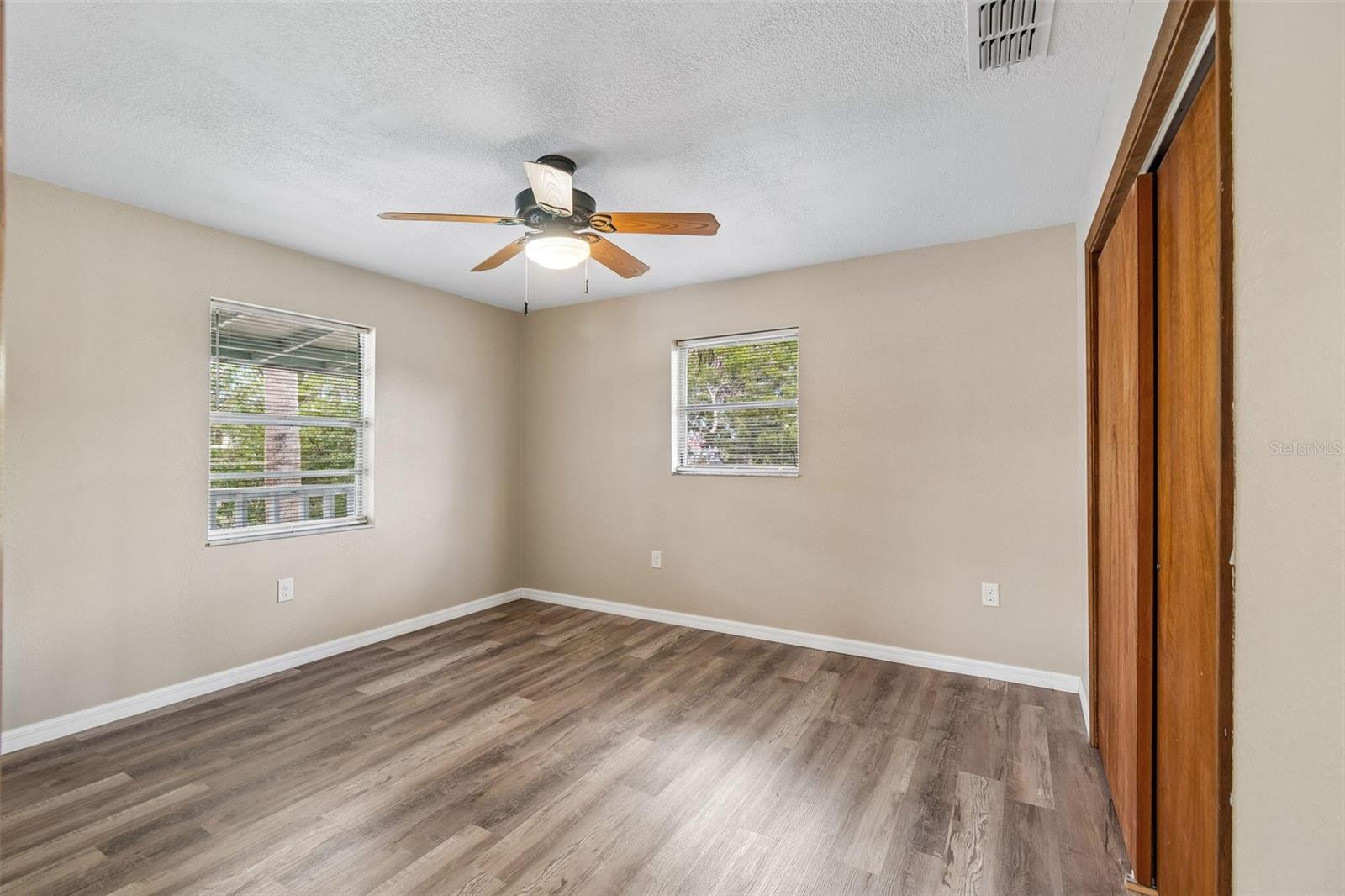 Image 57 of 98 For 14539 Coffey Lane