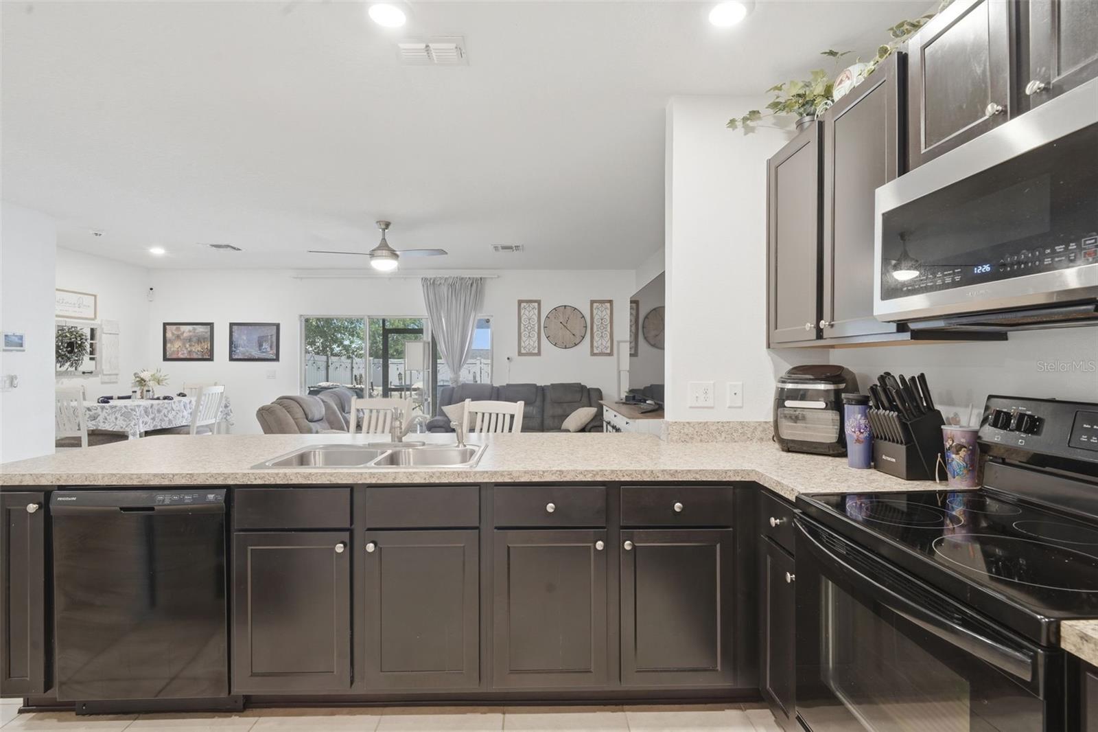 Image 12 of 40 For 9017 Alba Lane