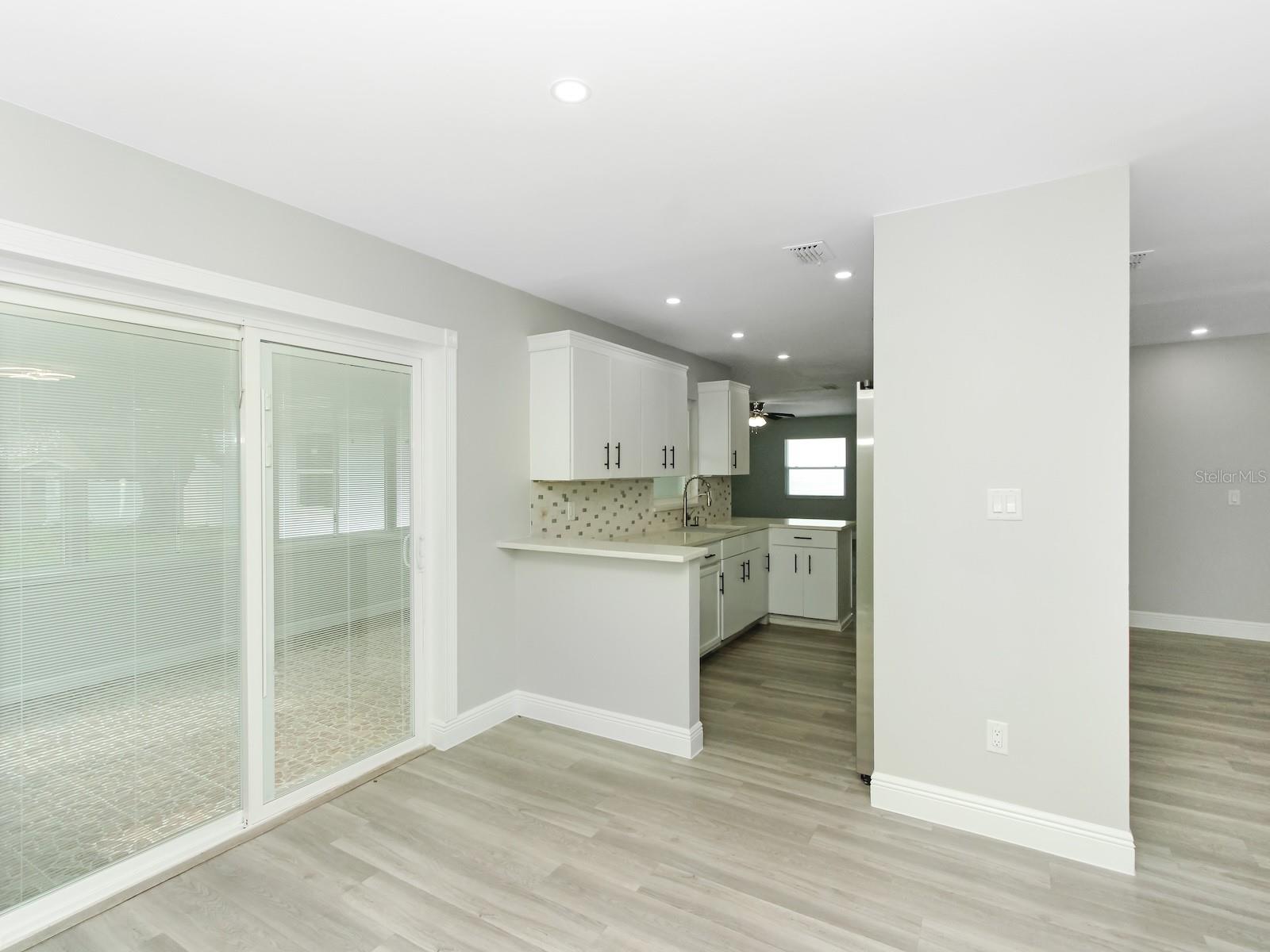 Image 11 of 33 For 919 Sylvia Drive