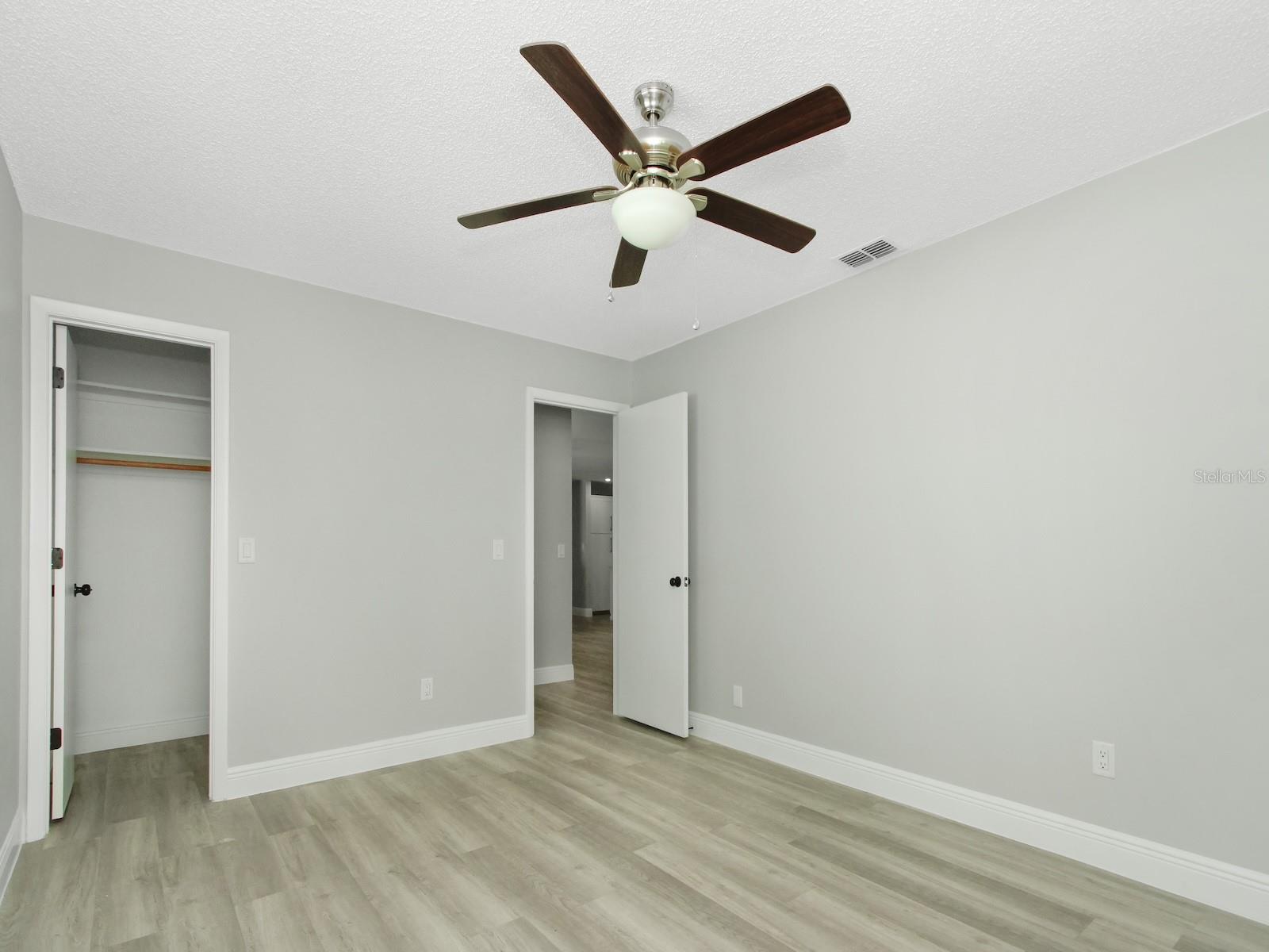 Image 21 of 33 For 919 Sylvia Drive