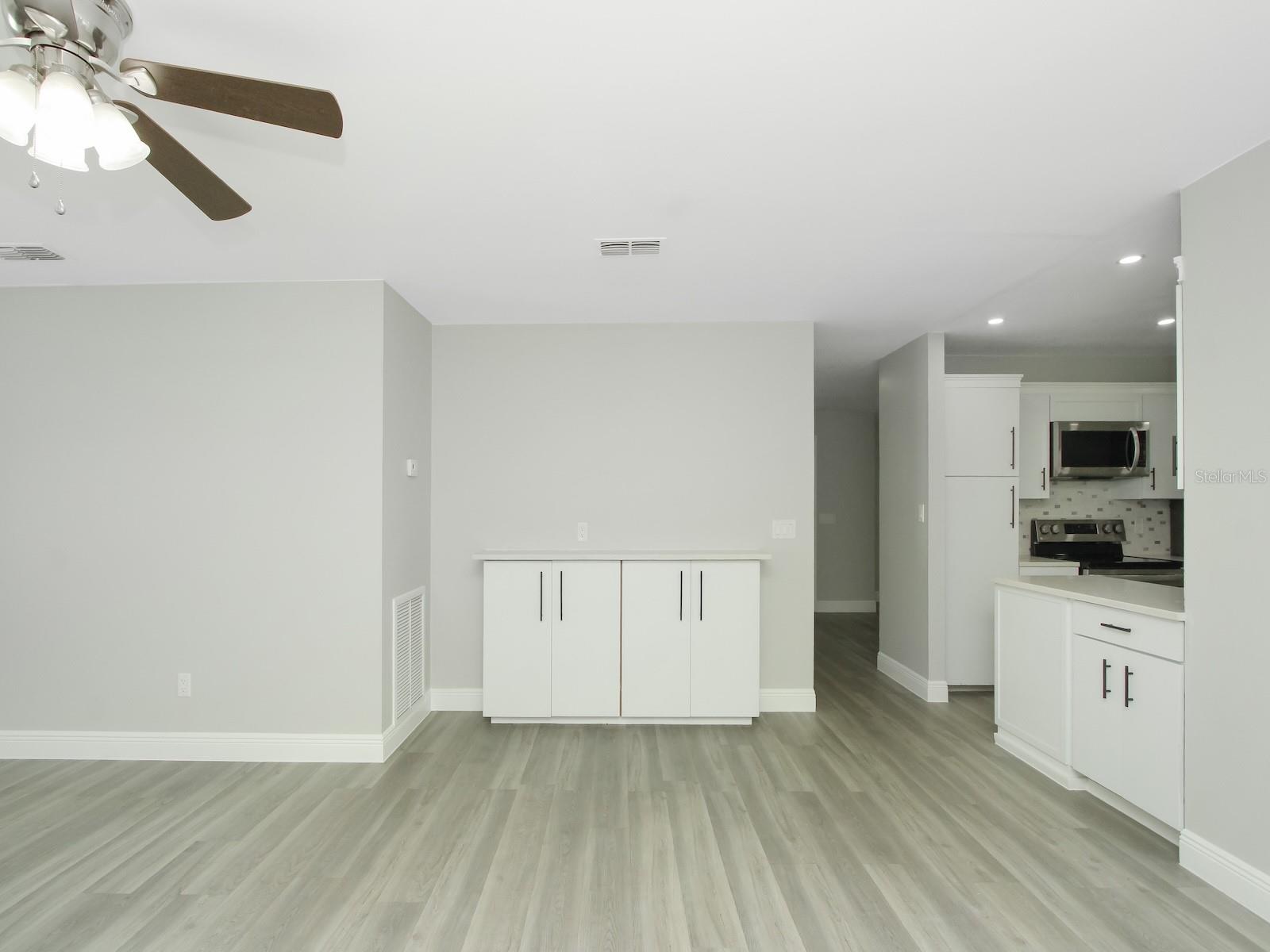 Image 4 of 33 For 919 Sylvia Drive