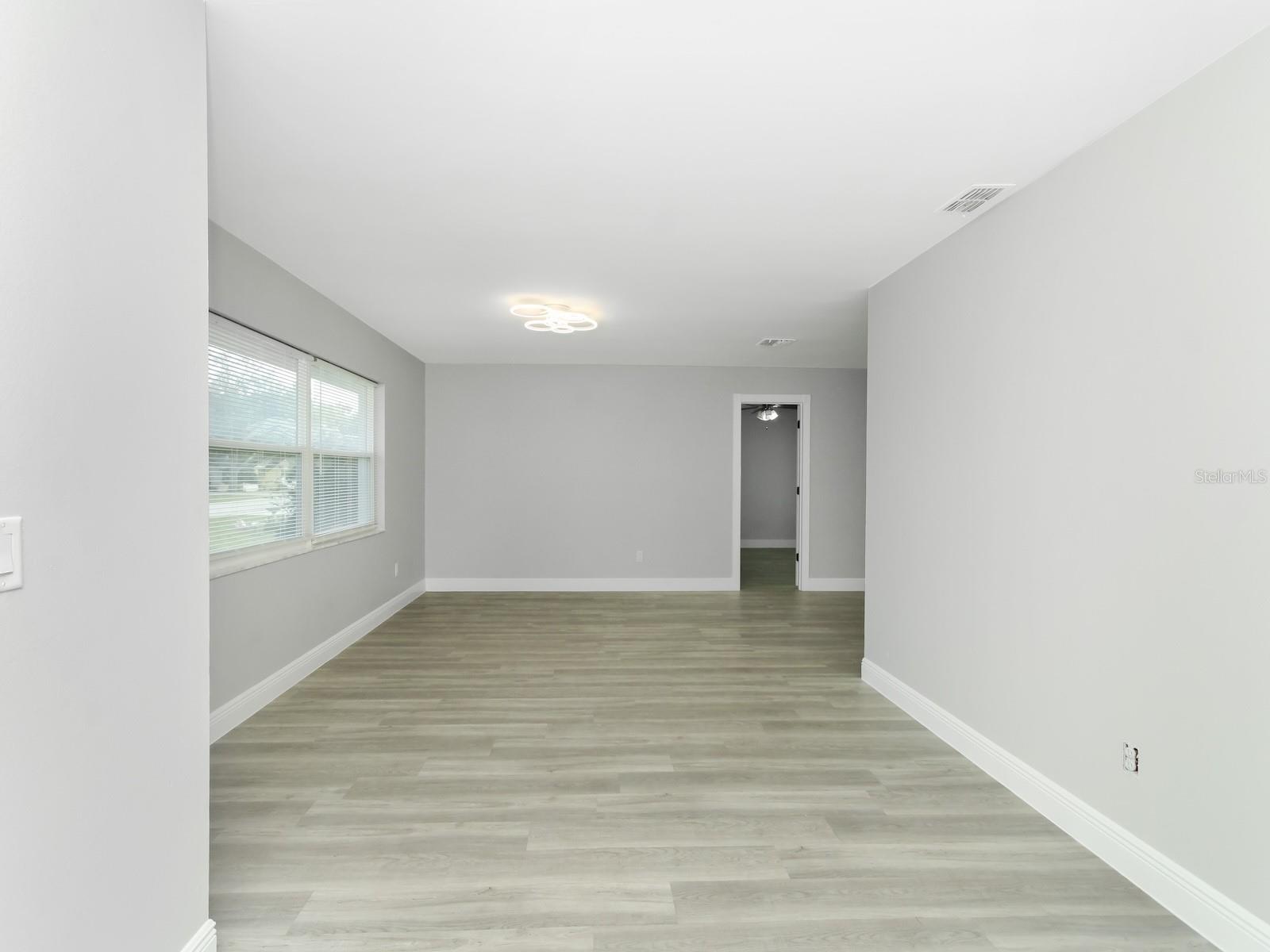 Image 6 of 33 For 919 Sylvia Drive