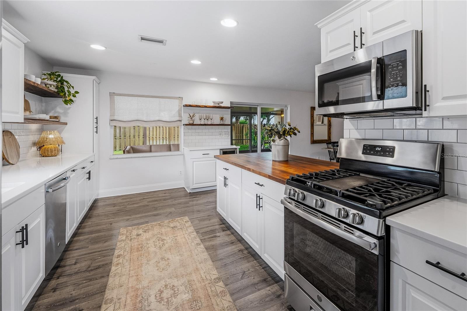 Image 4 of 42 For 2707 Tierra Circle