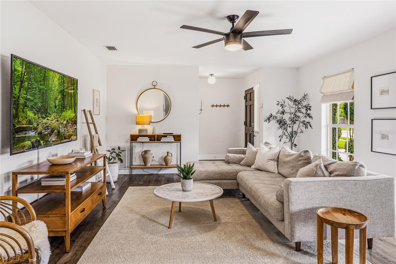 Image 8 of 42 For 2707 Tierra Circle