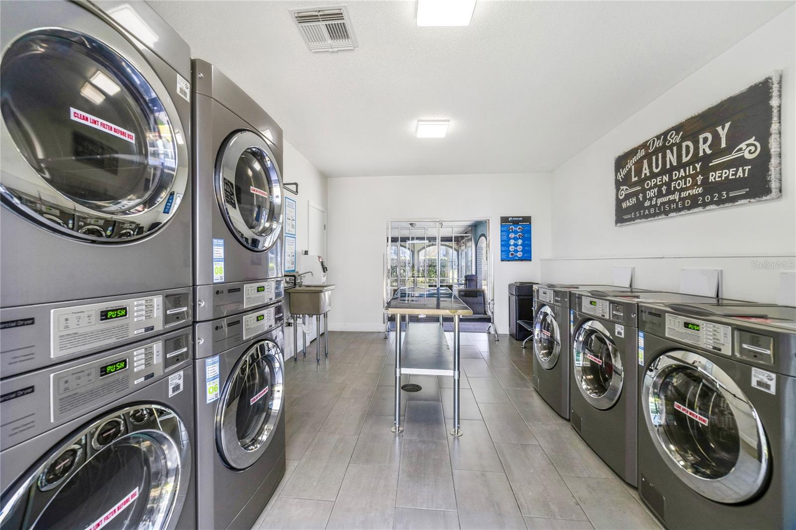 Image 21 of 23 For 5200 Curry Ford Road 102