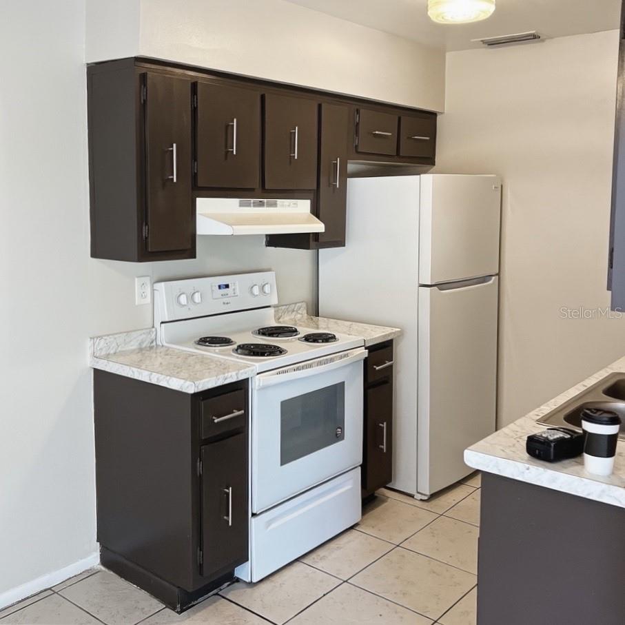 Image 4 of 23 For 5200 Curry Ford Road 102