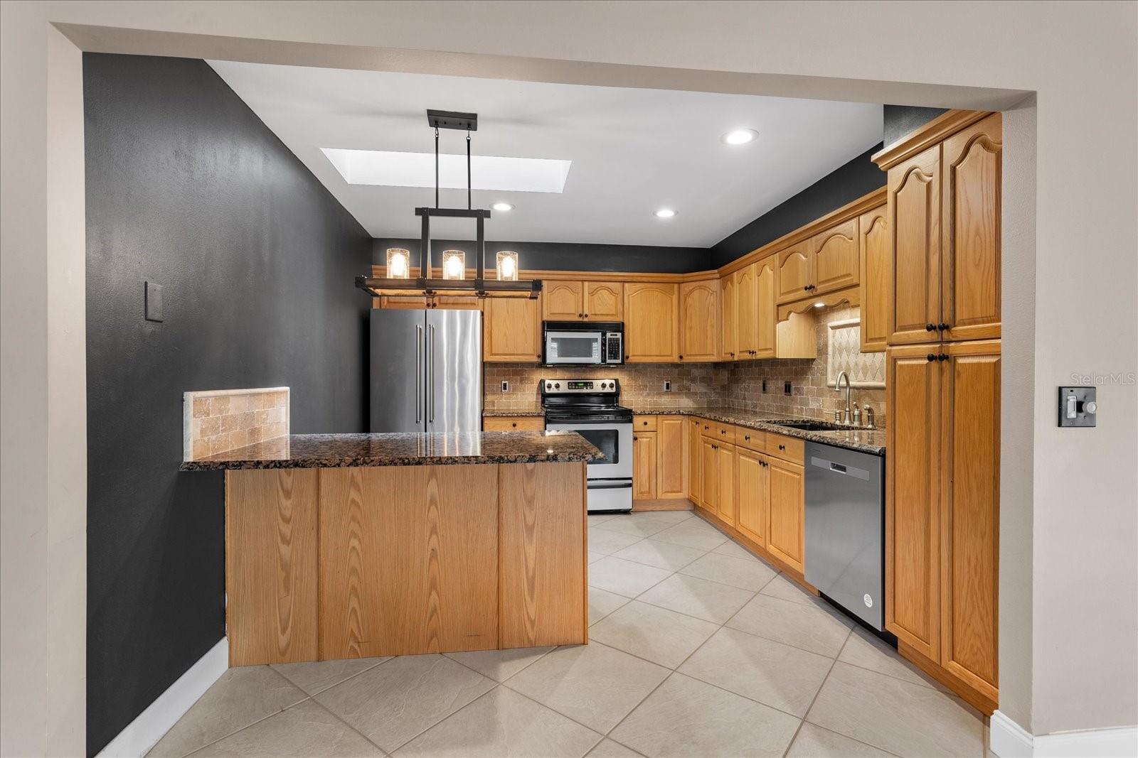 Image 7 of 44 For 450 Stanton Place