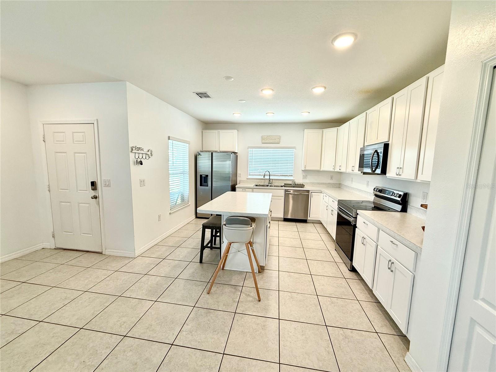 Image 11 of 37 For 4910 Coral Castle Drive