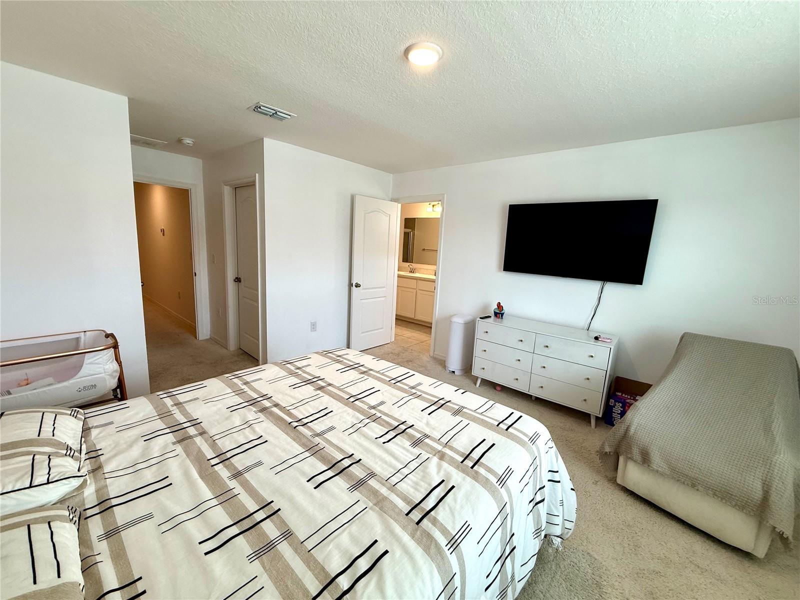 Image 22 of 37 For 4910 Coral Castle Drive