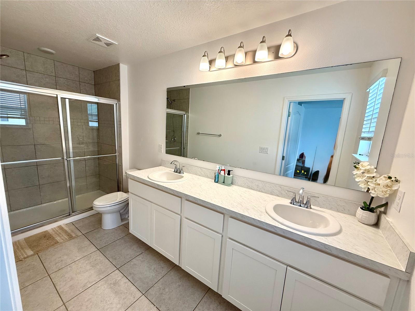 Image 23 of 37 For 4910 Coral Castle Drive