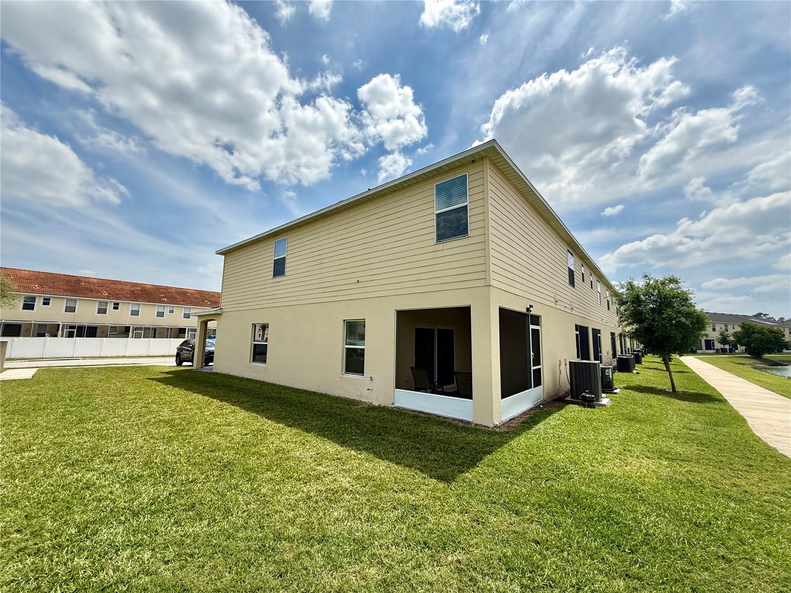 Image 28 of 37 For 4910 Coral Castle Drive