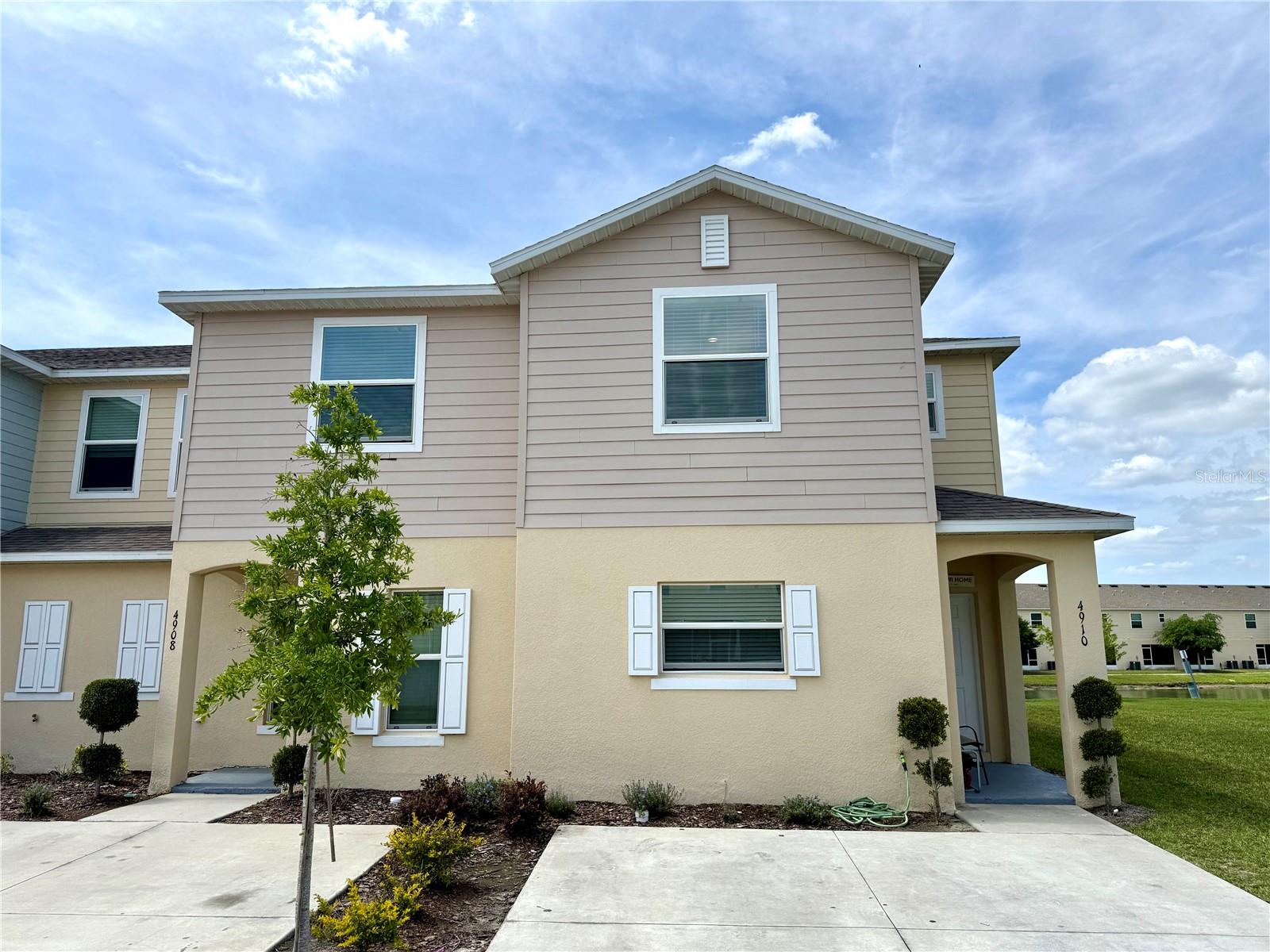 Image 3 of 37 For 4910 Coral Castle Drive