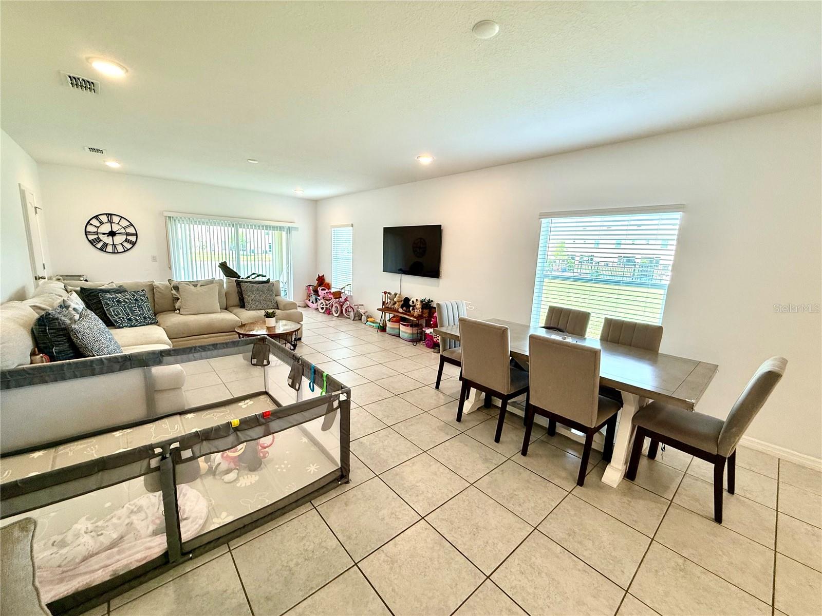 Image 8 of 37 For 4910 Coral Castle Drive