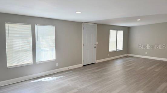 Image 12 of 37 For 10920-10928 Malati Street