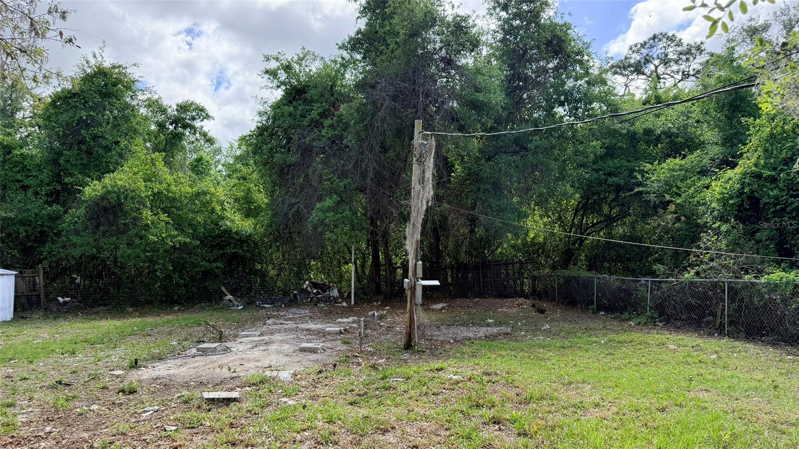 Image 37 of 37 For 10920-10928 Malati Street