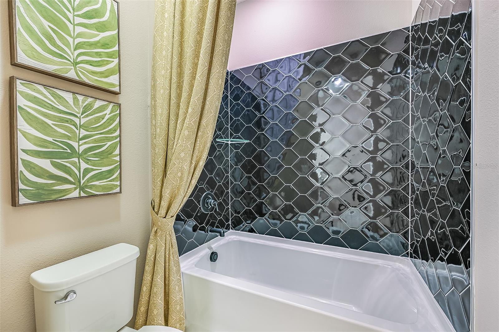 Image 23 of 32 For 2064 Starflower Lane