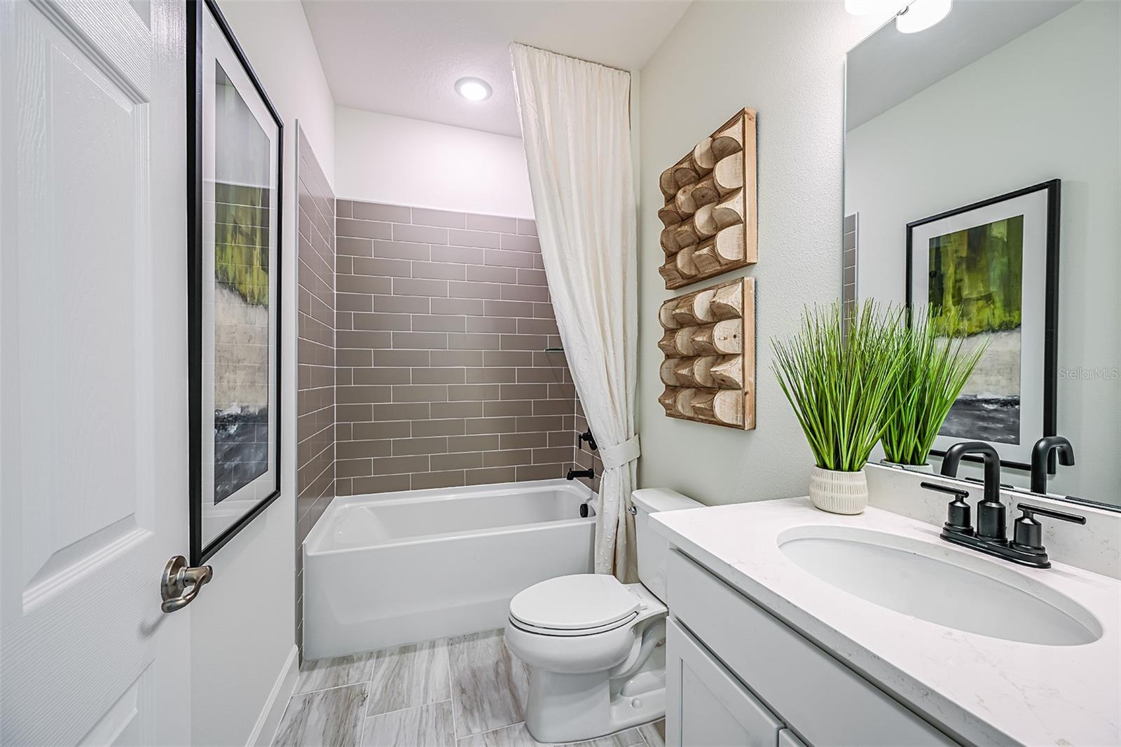 Image 24 of 32 For 2064 Starflower Lane