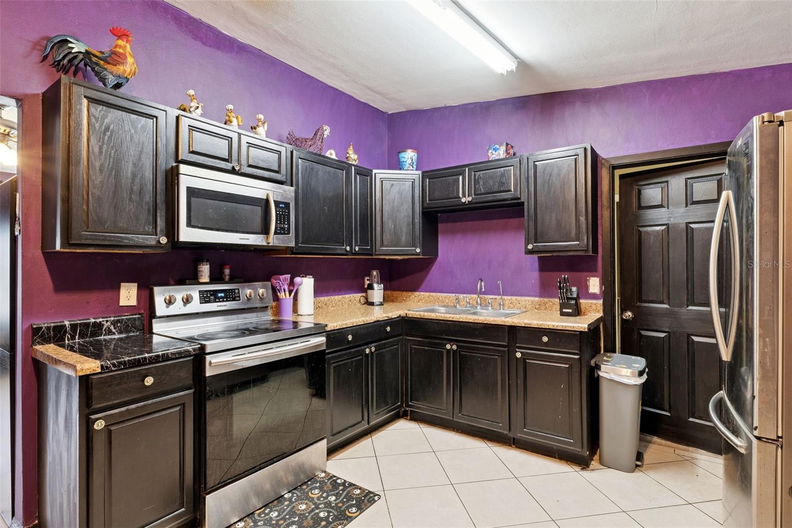 Image 7 of 24 For 6204 Oakcrest Circle