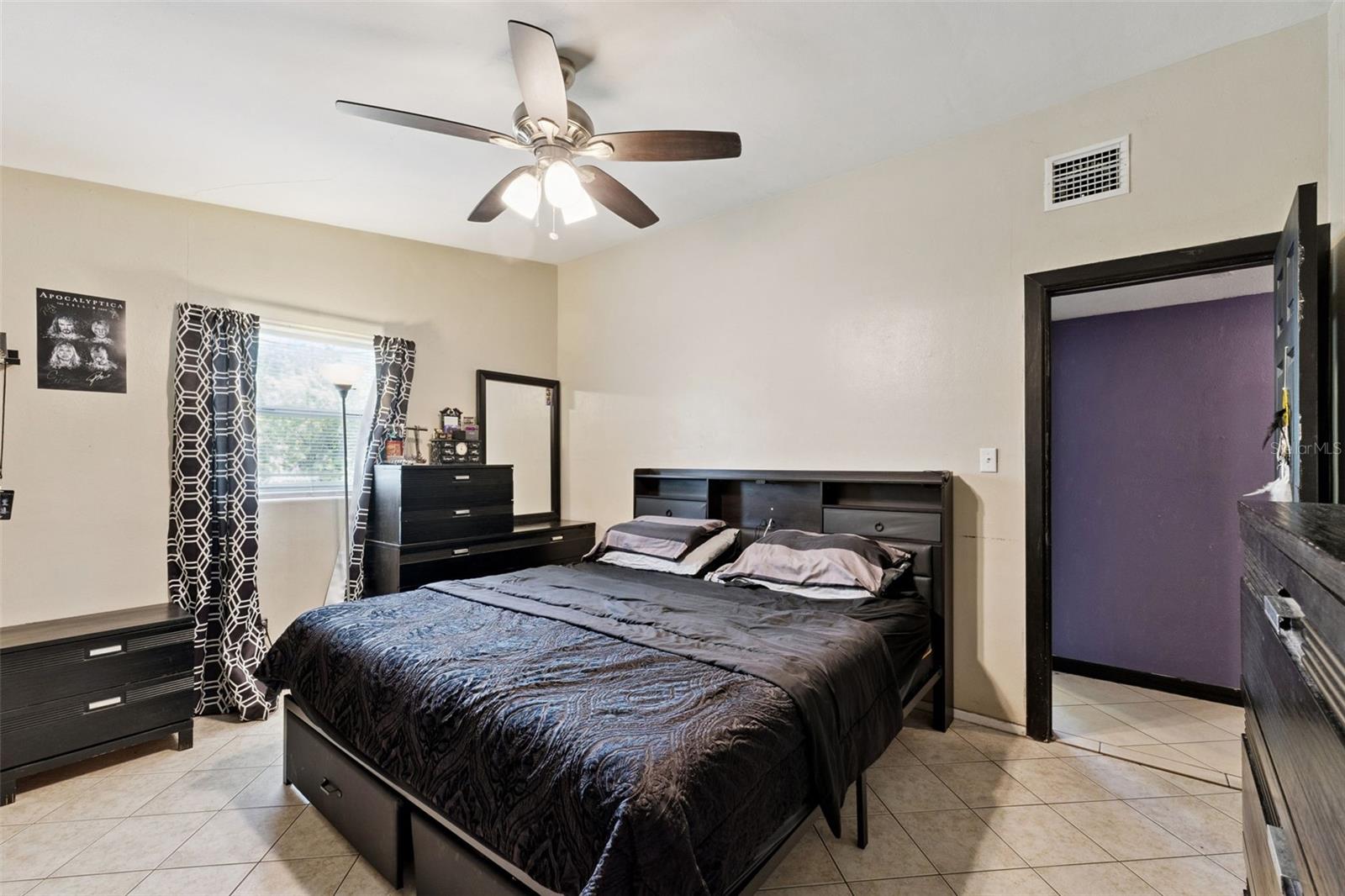 Image 9 of 24 For 6204 Oakcrest Circle