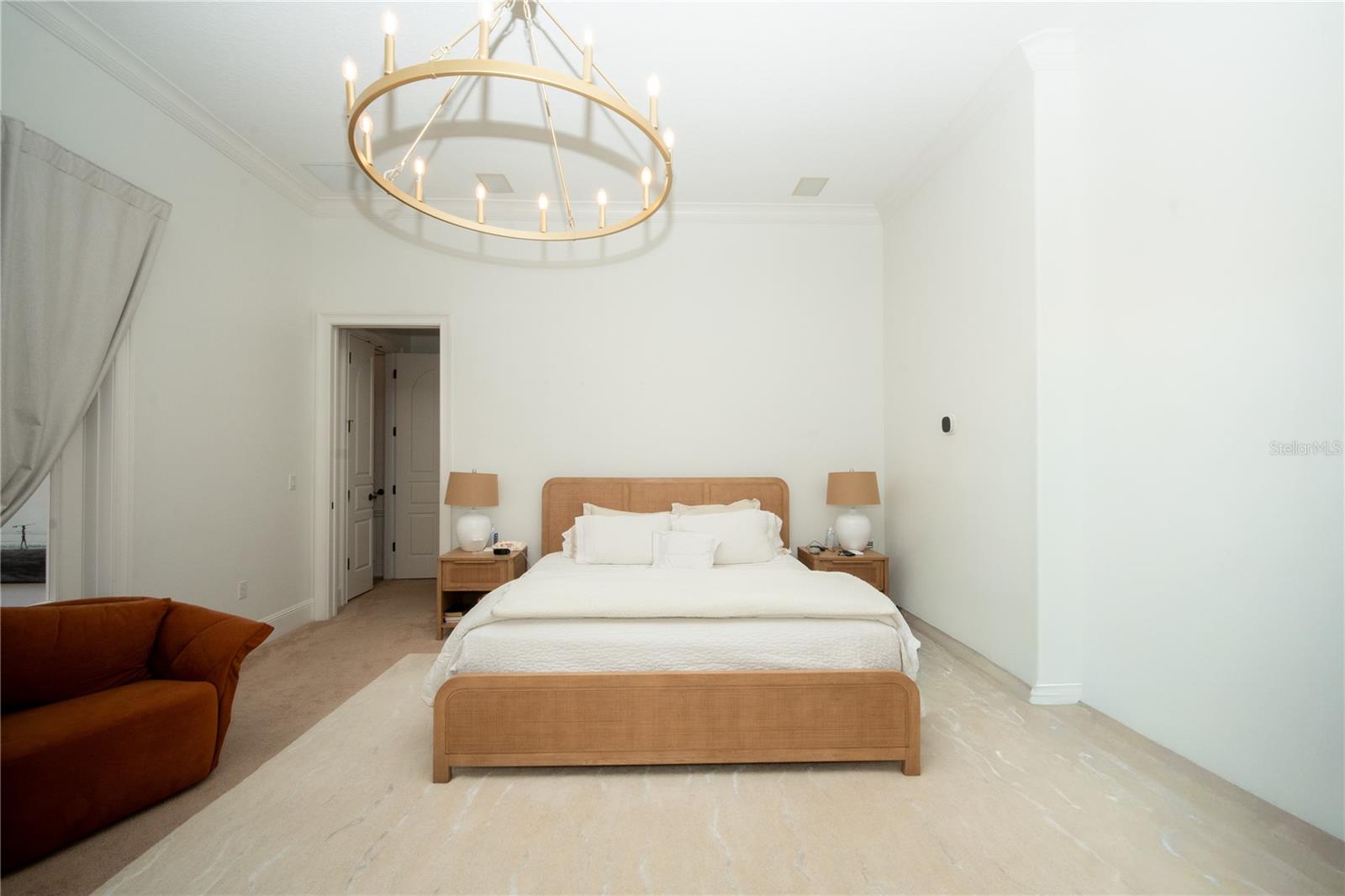 Image 13 of 45 For 719 Eastlawn Drive