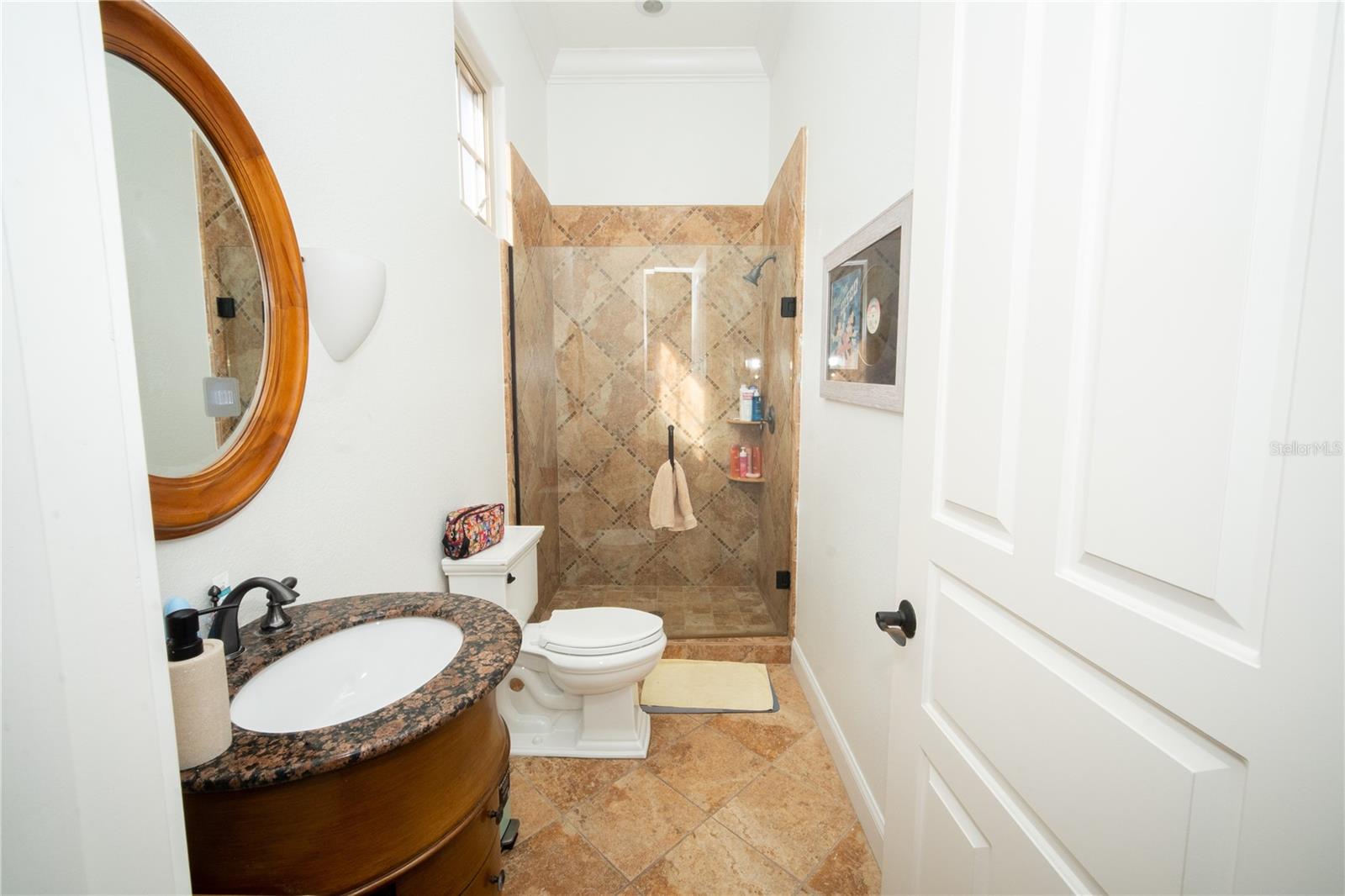 Image 26 of 45 For 719 Eastlawn Drive