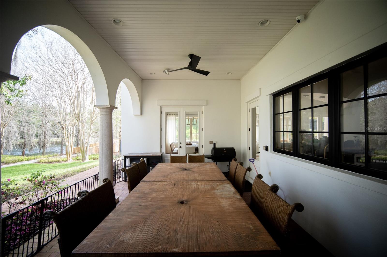 Image 38 of 45 For 719 Eastlawn Drive