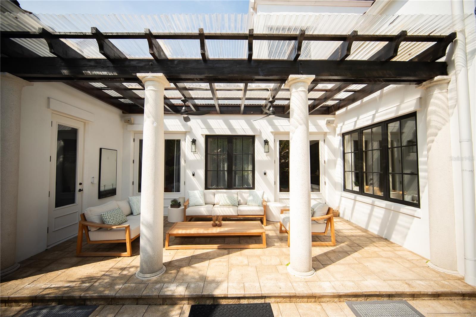 Image 40 of 45 For 719 Eastlawn Drive