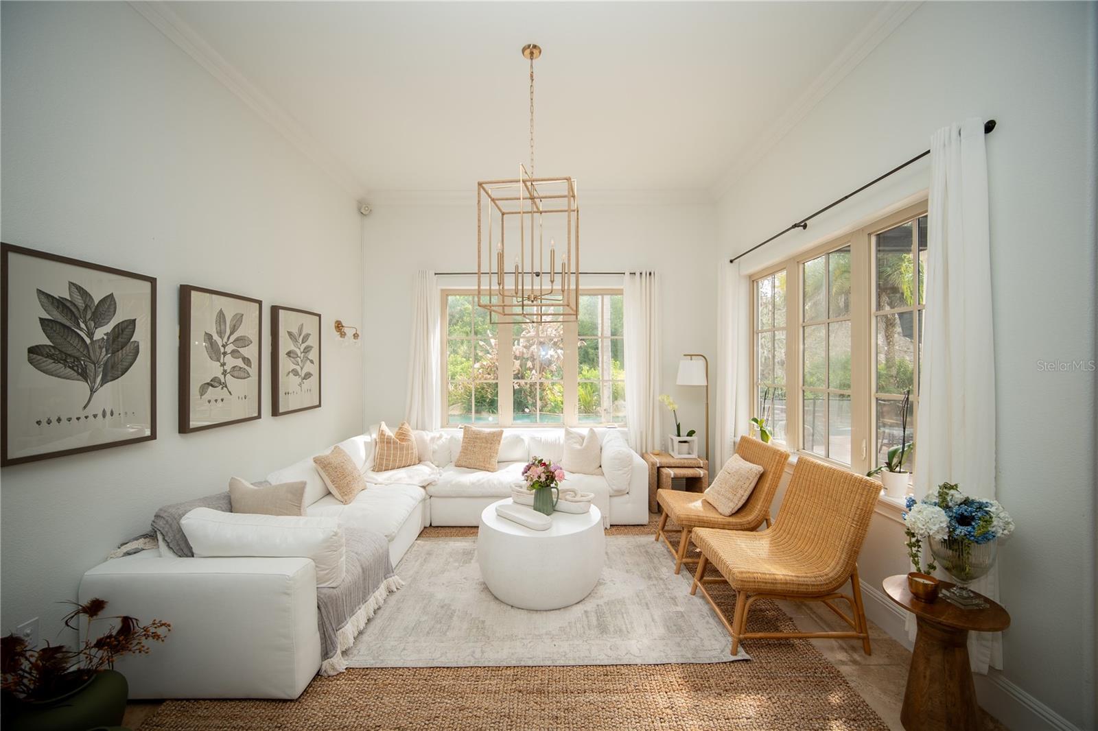 Image 5 of 45 For 719 Eastlawn Drive