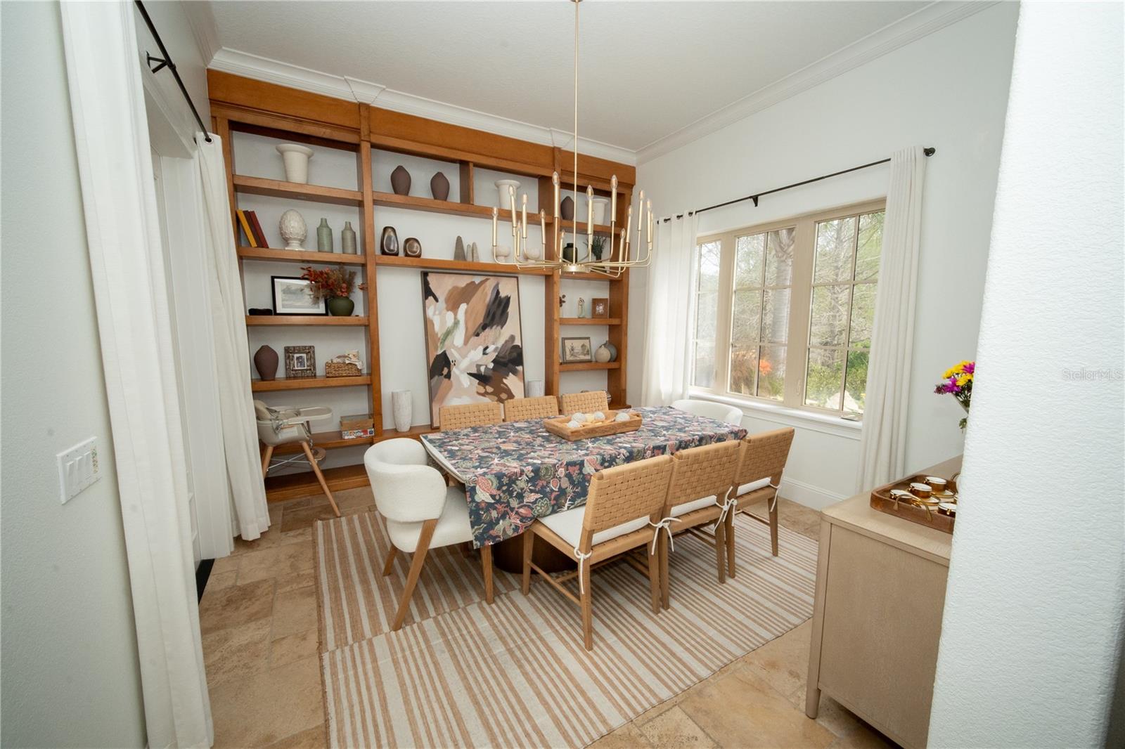 Image 9 of 45 For 719 Eastlawn Drive