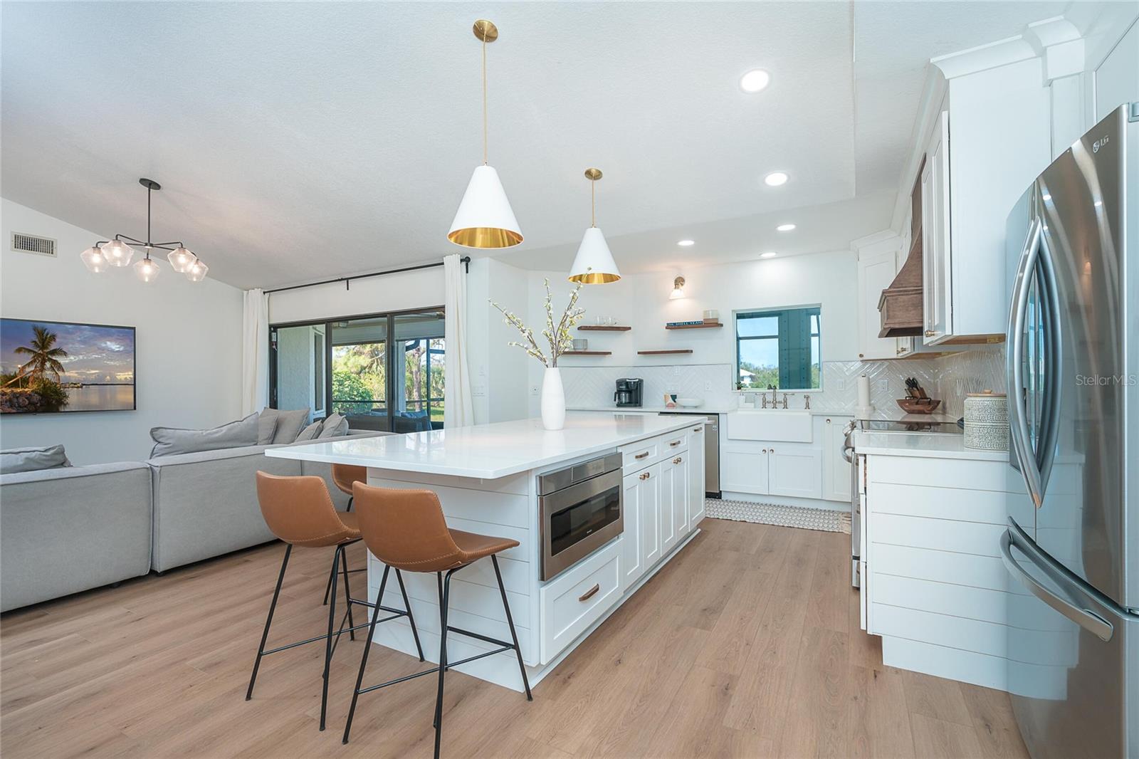 Image 17 of 41 For 16 Leeward Drive