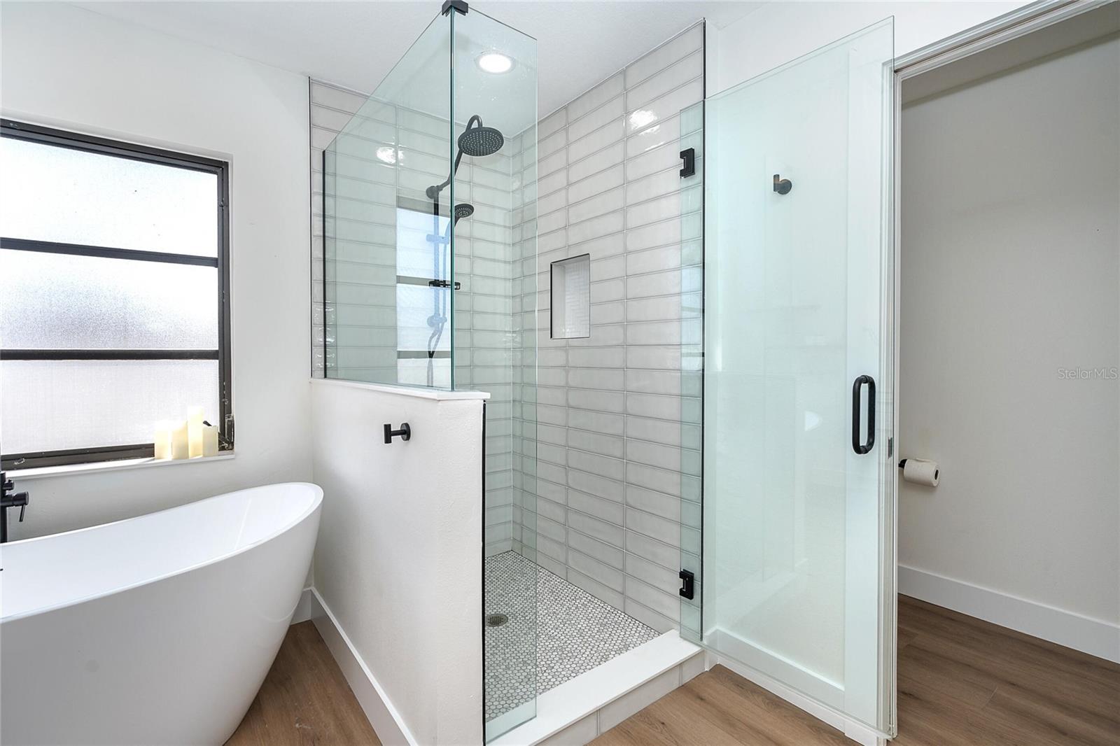 Image 18 of 41 For 16 Leeward Drive