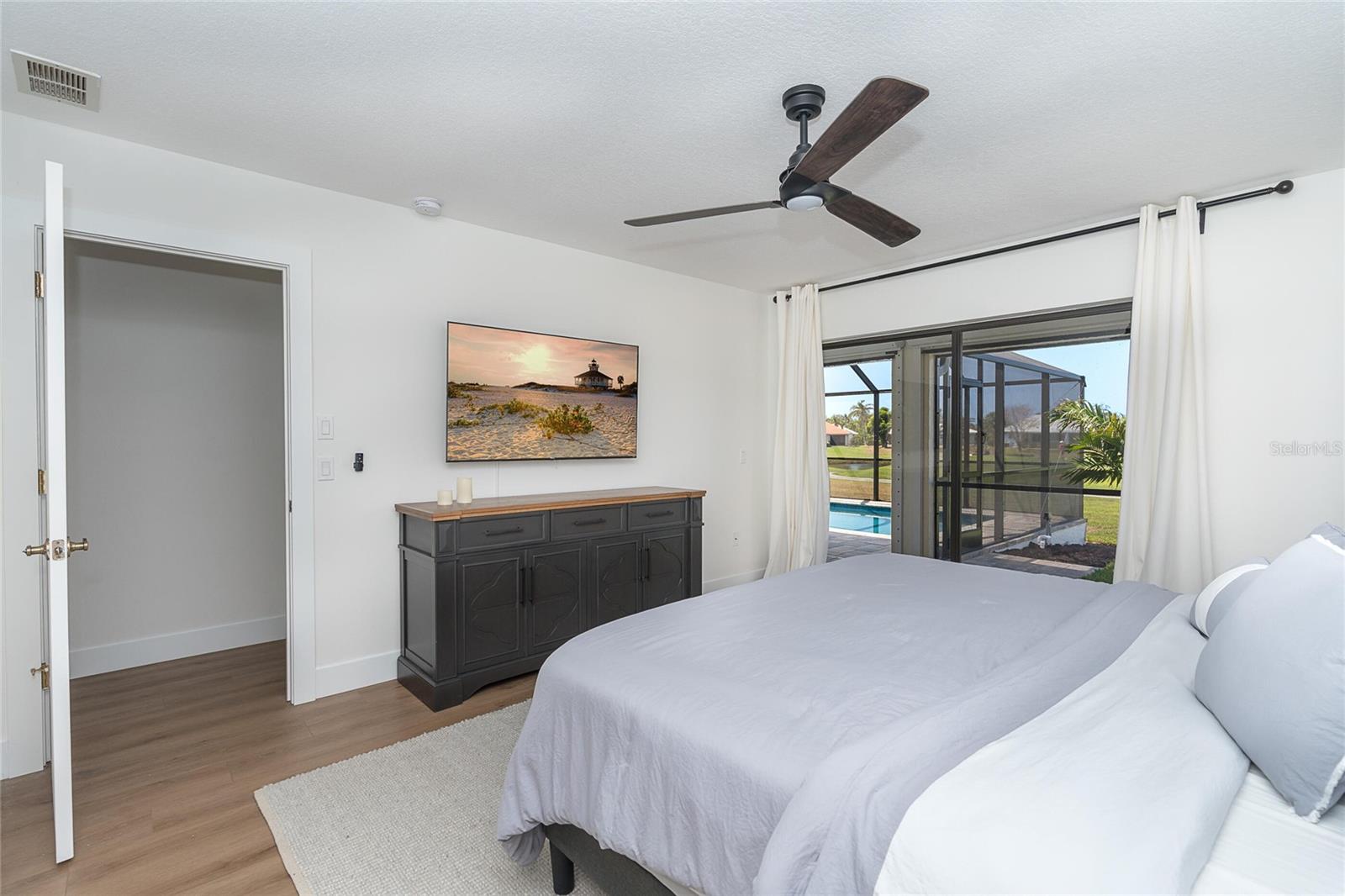 Image 26 of 41 For 16 Leeward Drive