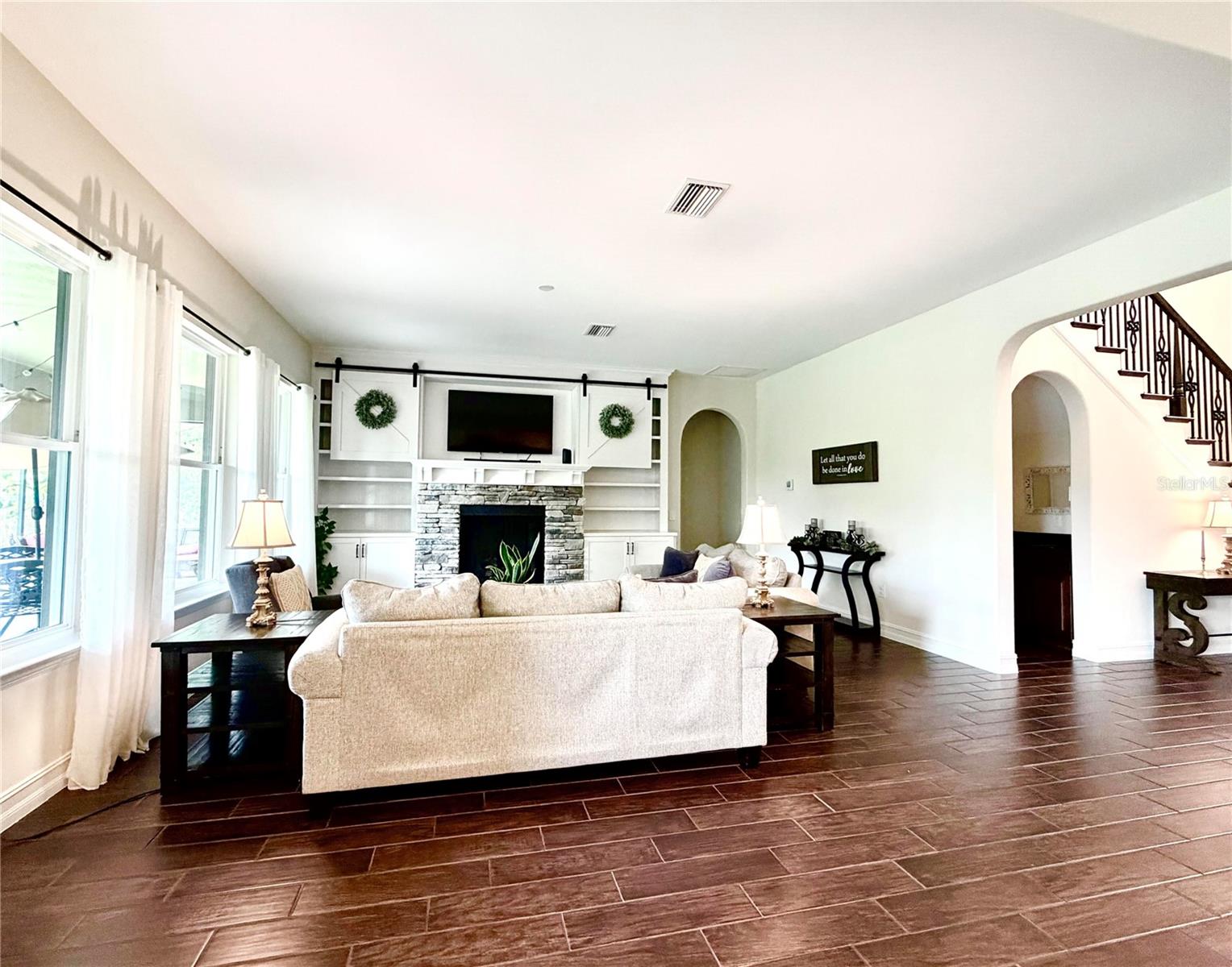 Image 19 of 50 For 1879 Whitewillow Drive