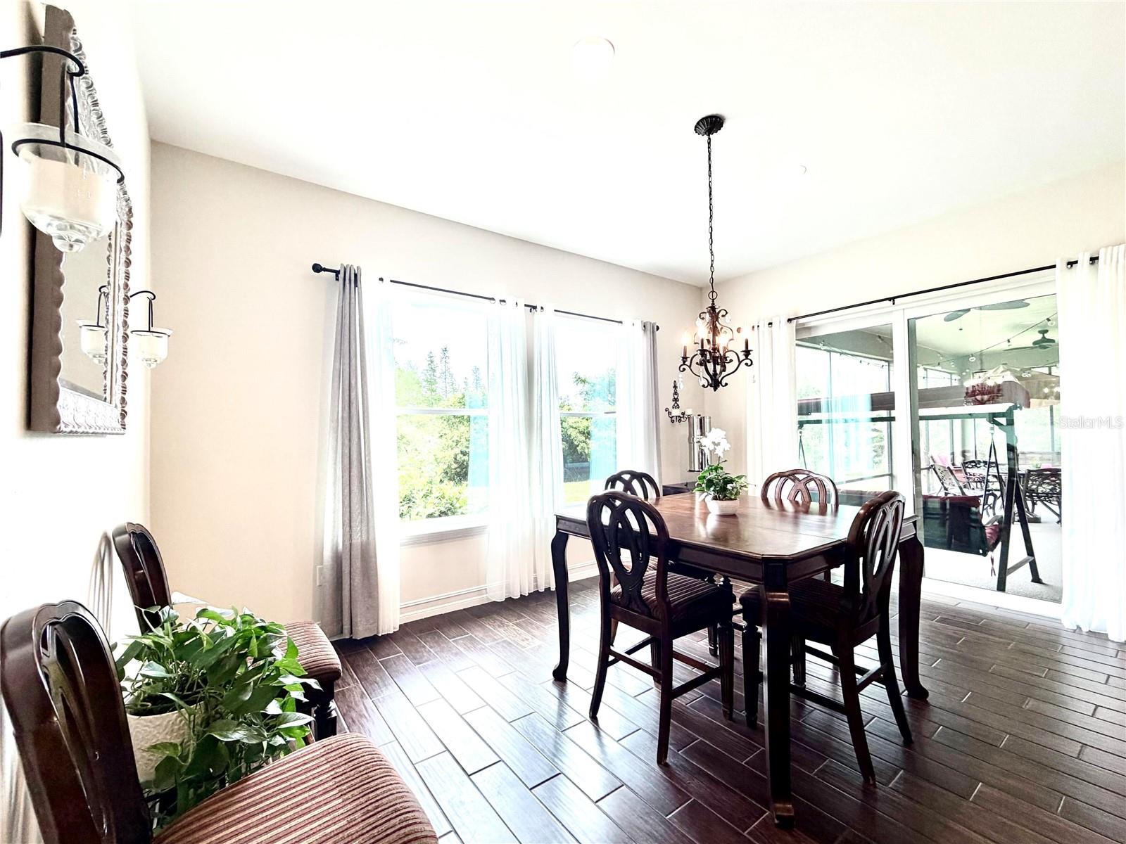 Image 20 of 50 For 1879 Whitewillow Drive