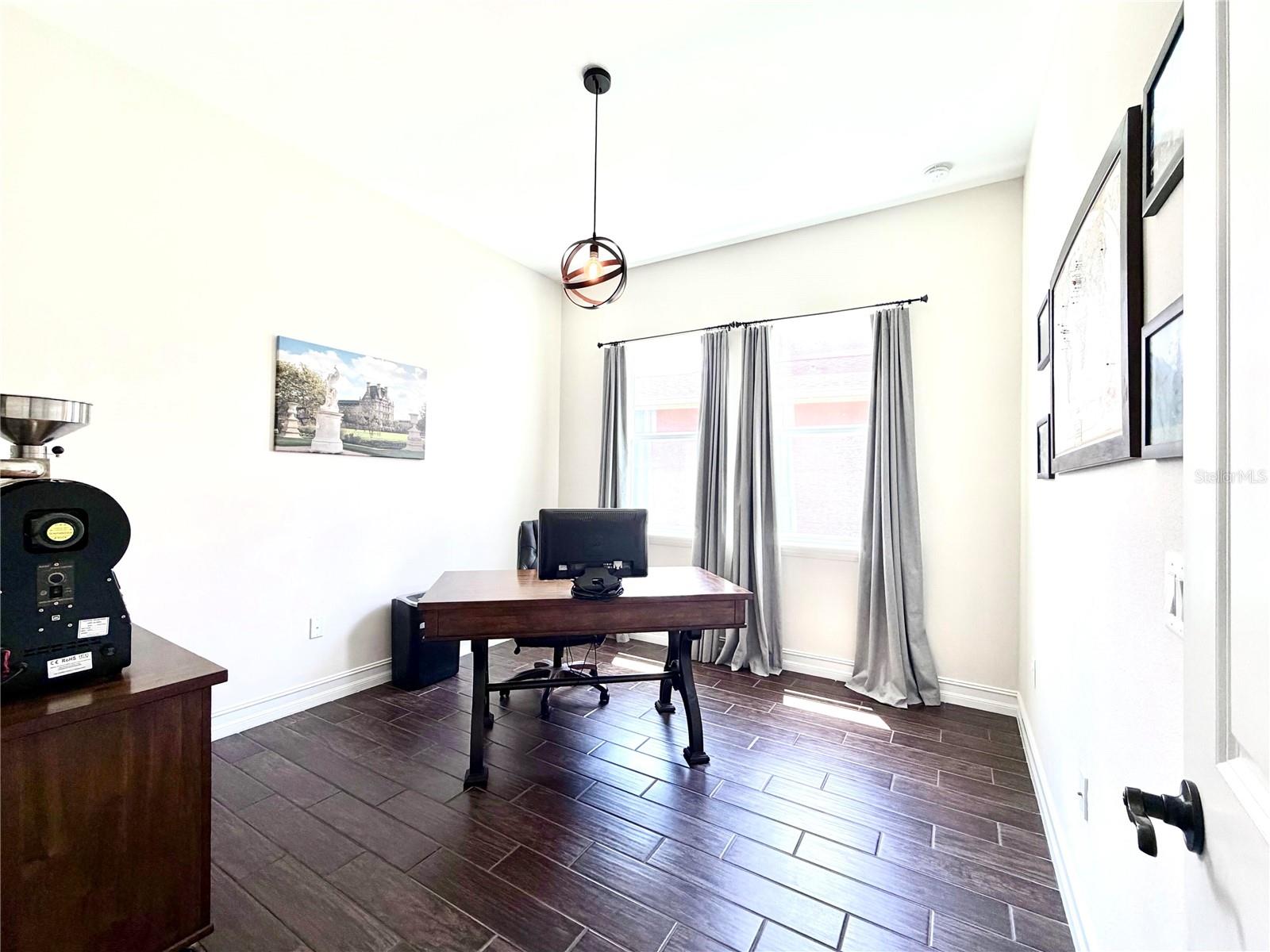 Image 26 of 50 For 1879 Whitewillow Drive