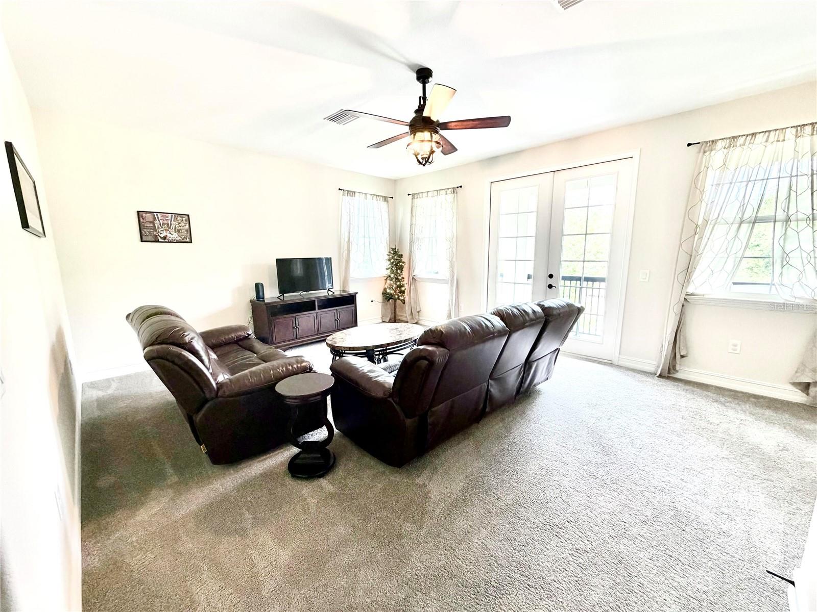 Image 39 of 50 For 1879 Whitewillow Drive